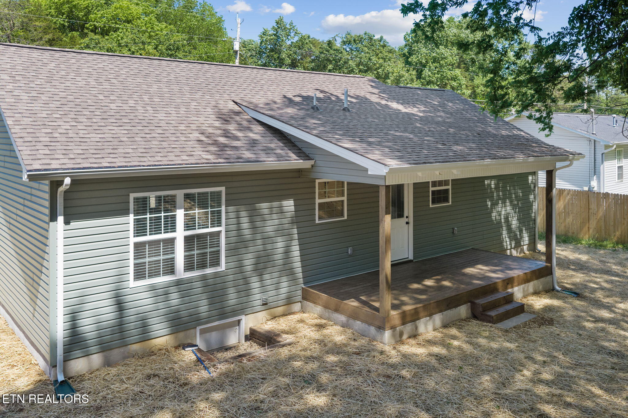 212 Doe Run Boulevard Clinton TN 37716