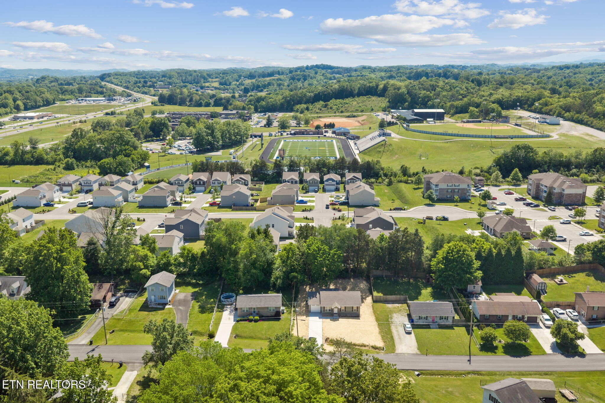 212 Doe Run Boulevard Clinton TN 37716