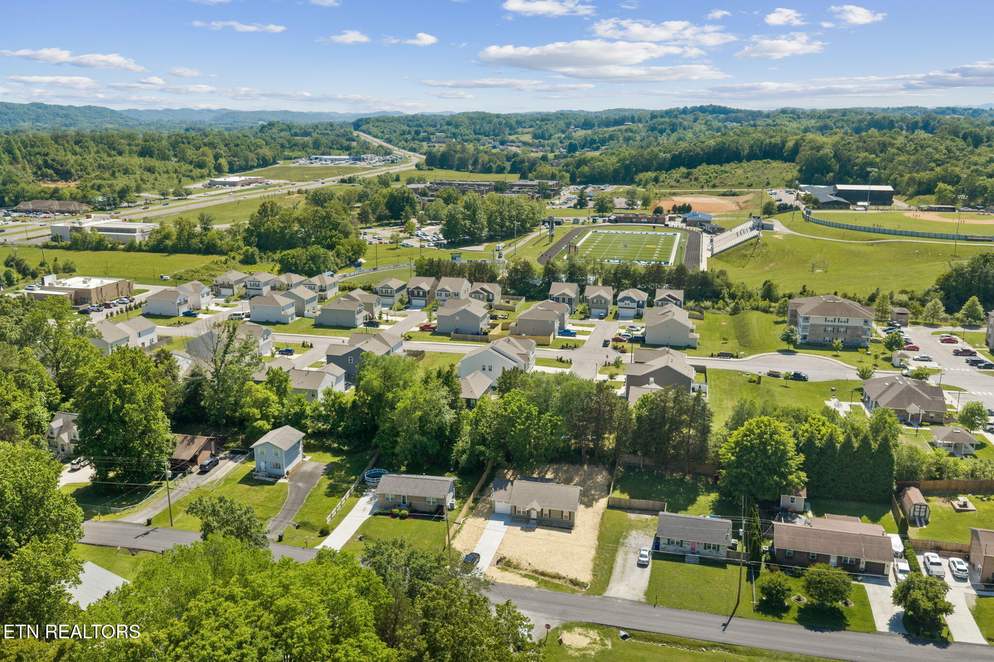 212 Doe Run Boulevard Clinton TN 37716