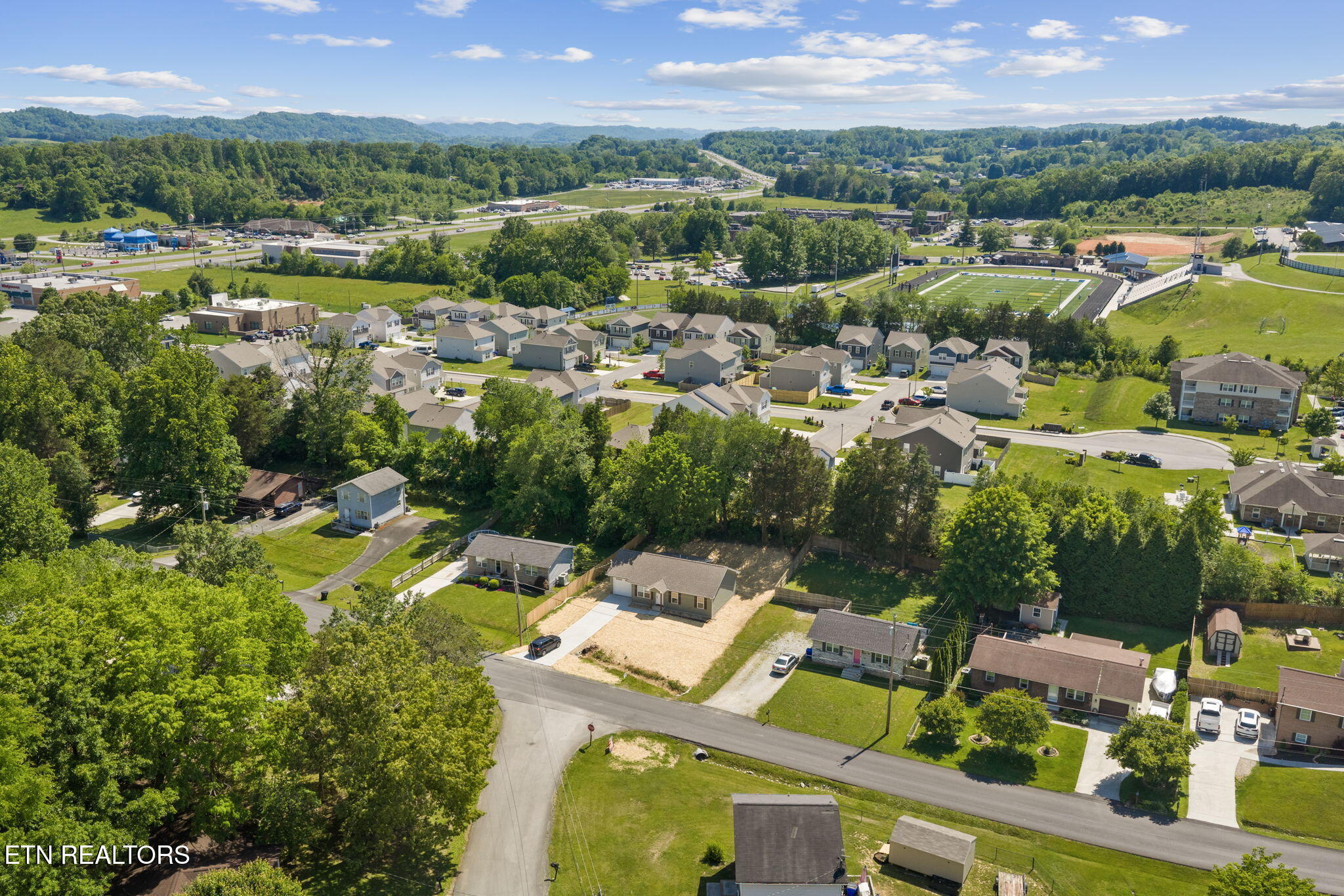 212 Doe Run Boulevard Clinton TN 37716