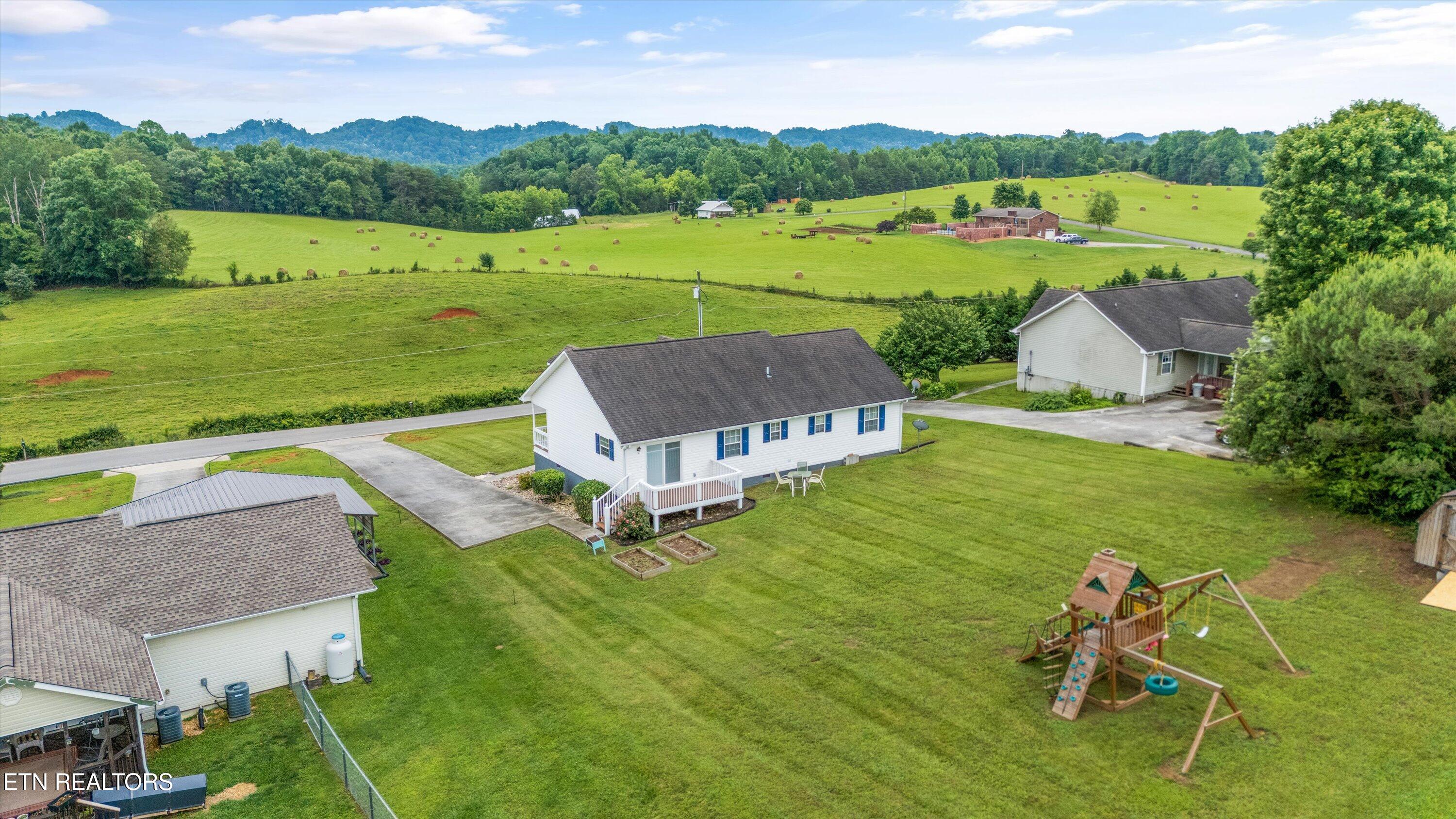 727 Old Store Road Madisonville TN 37354