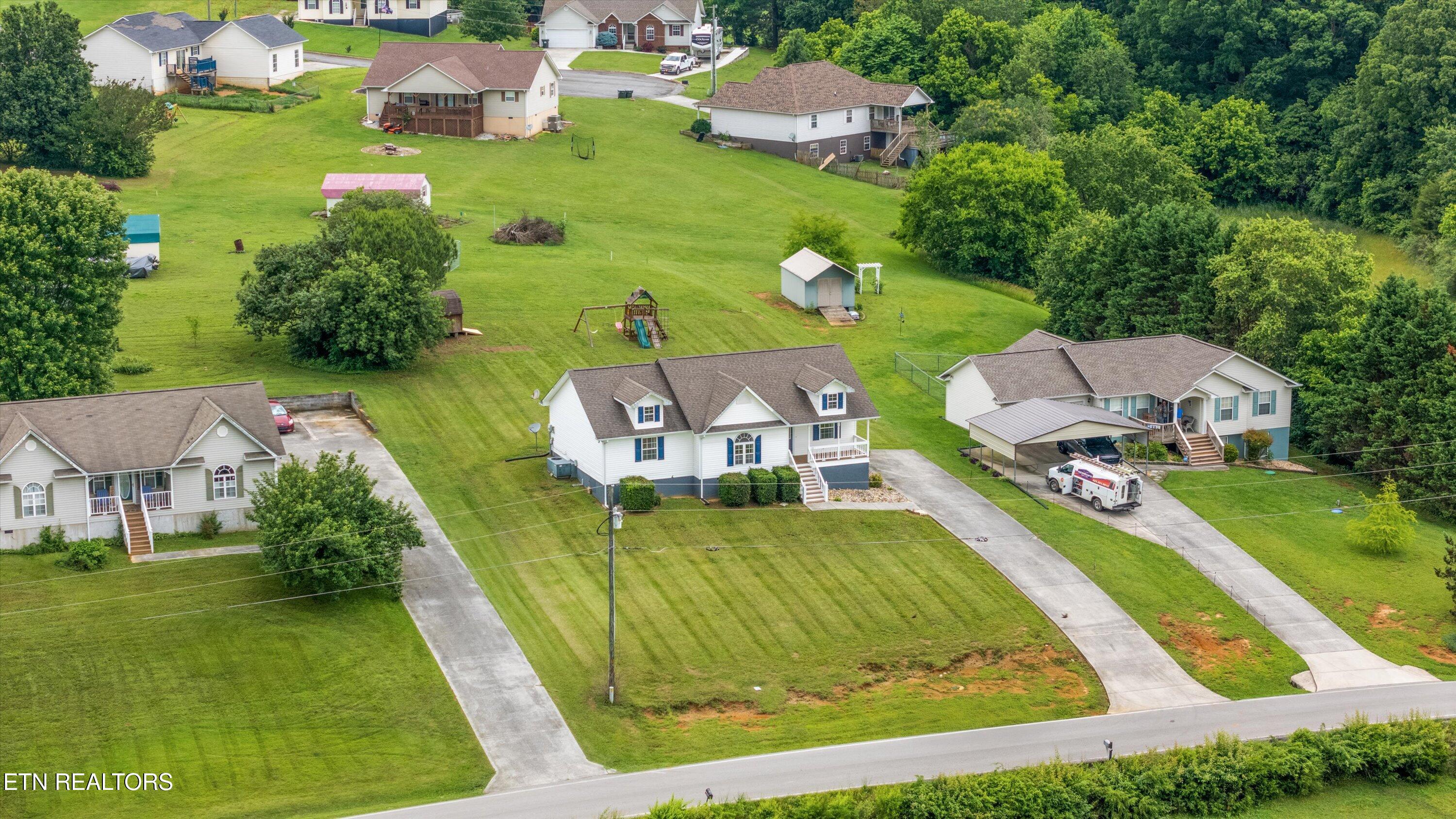 727 Old Store Road Madisonville TN 37354
