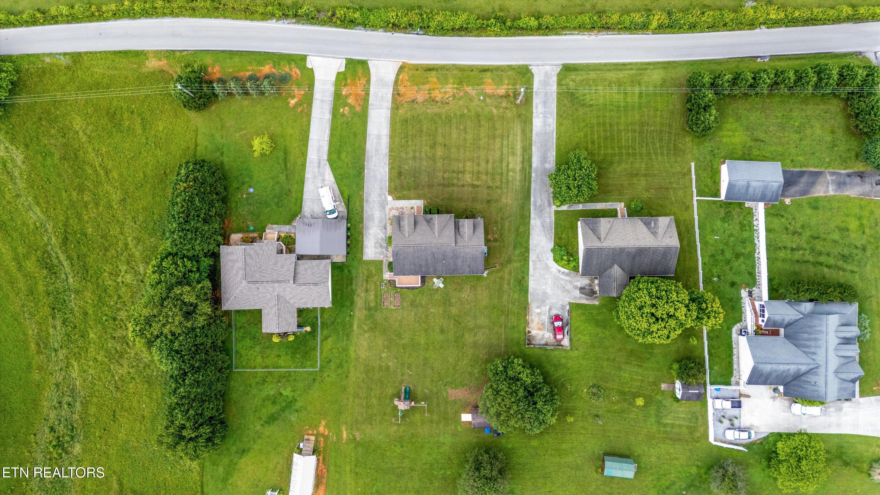 727 Old Store Road Madisonville TN 37354