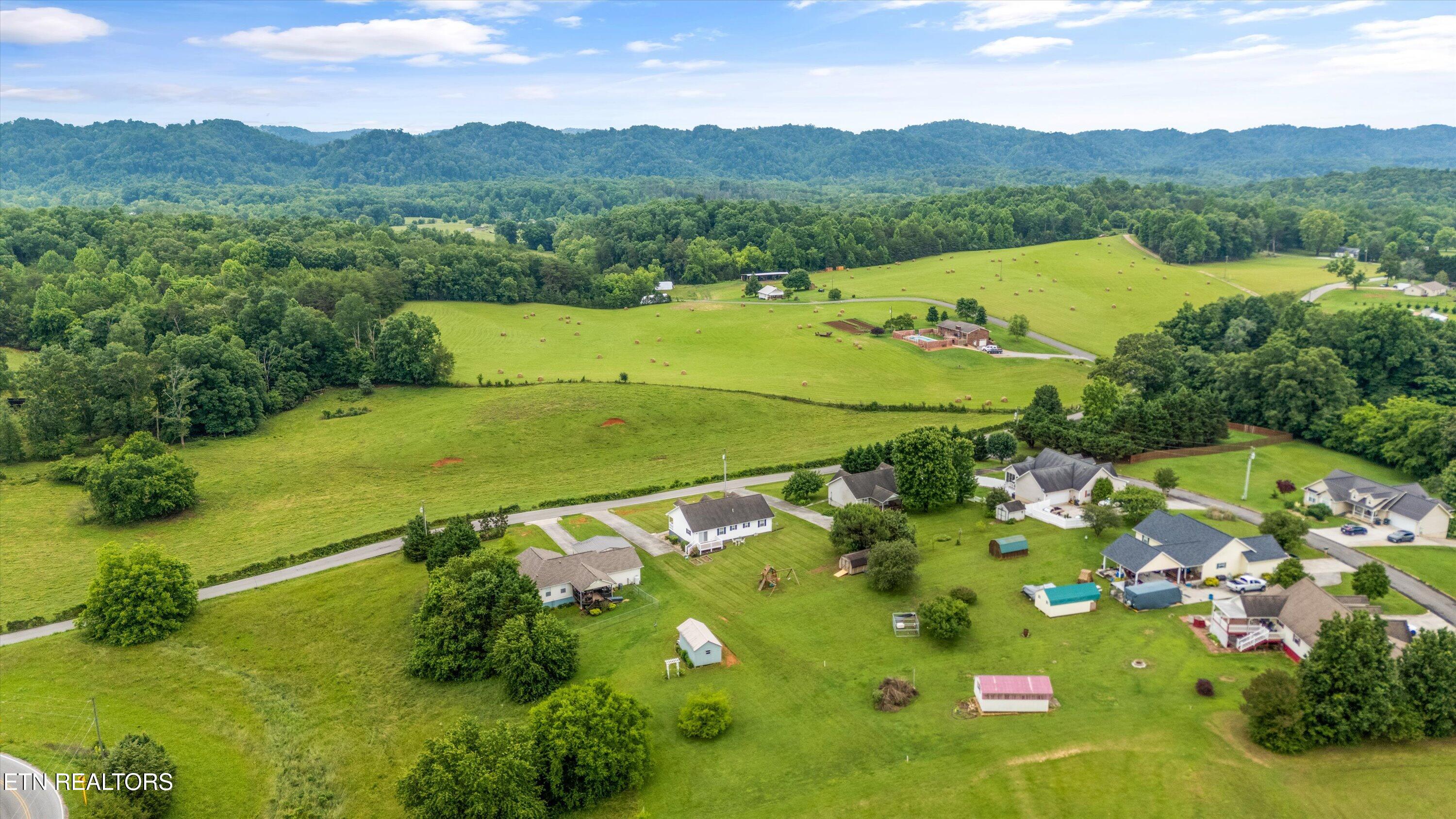 727 Old Store Road Madisonville TN 37354