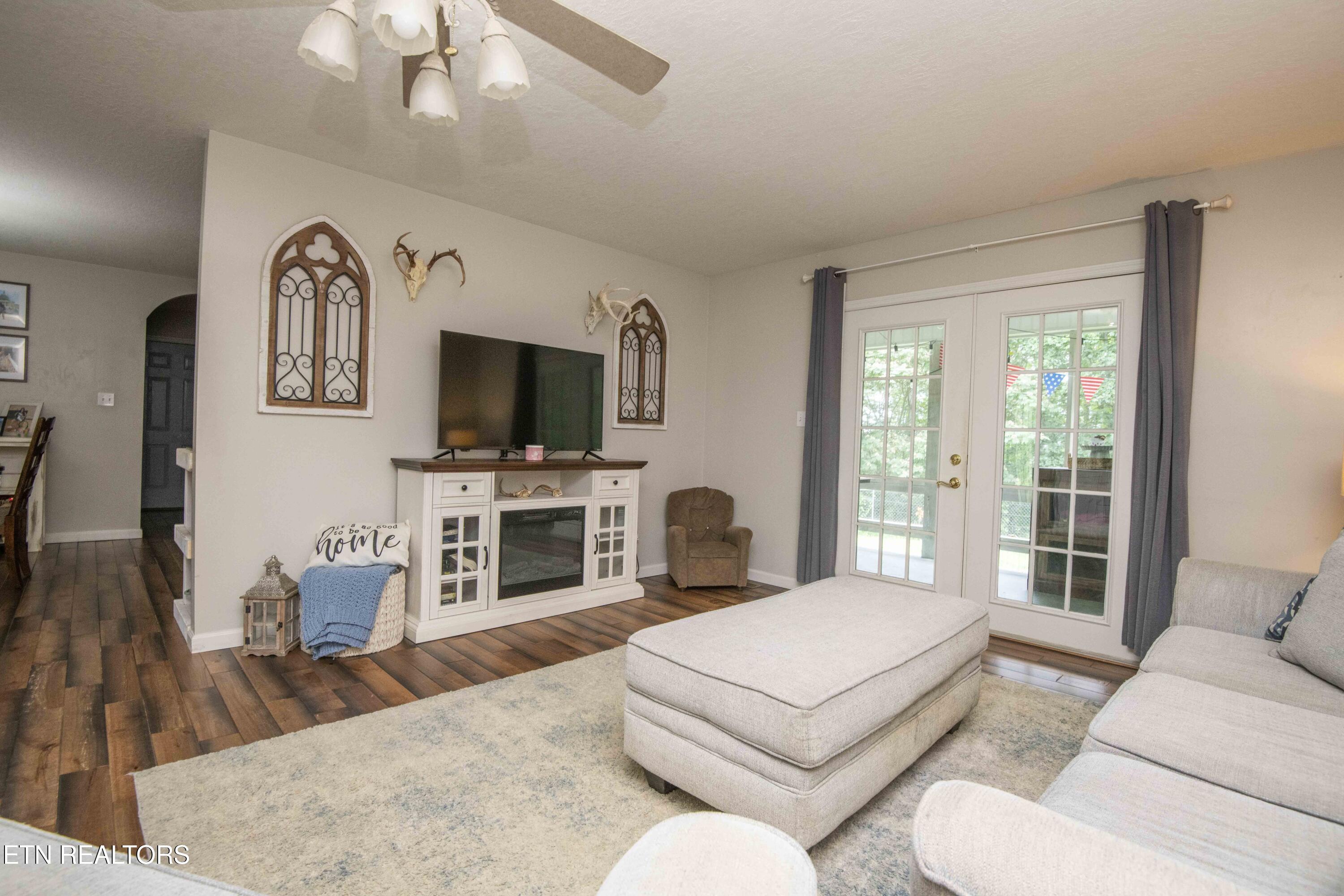 123 Southlake Drive Kingston TN 37763