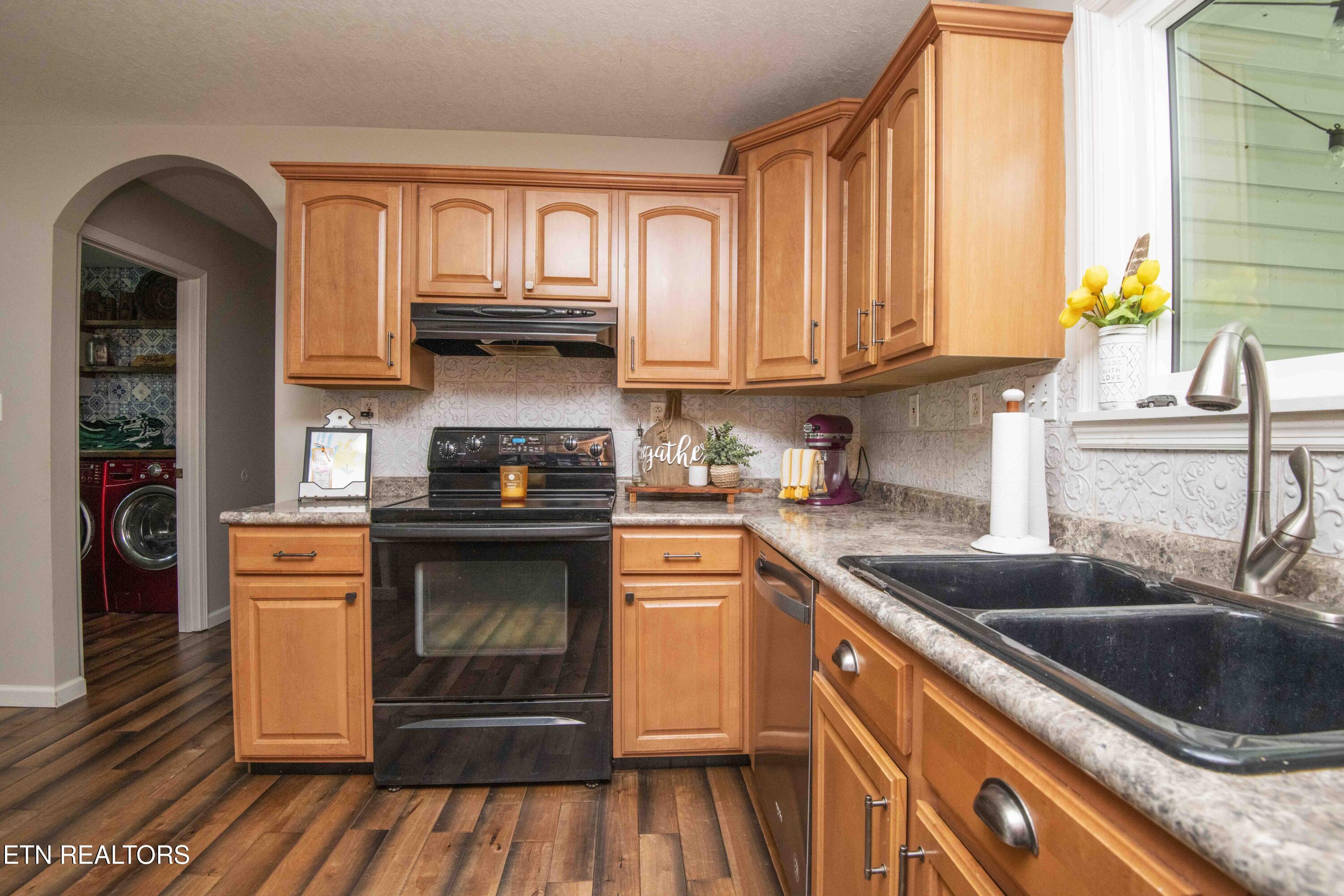 123 Southlake Drive Kingston TN 37763