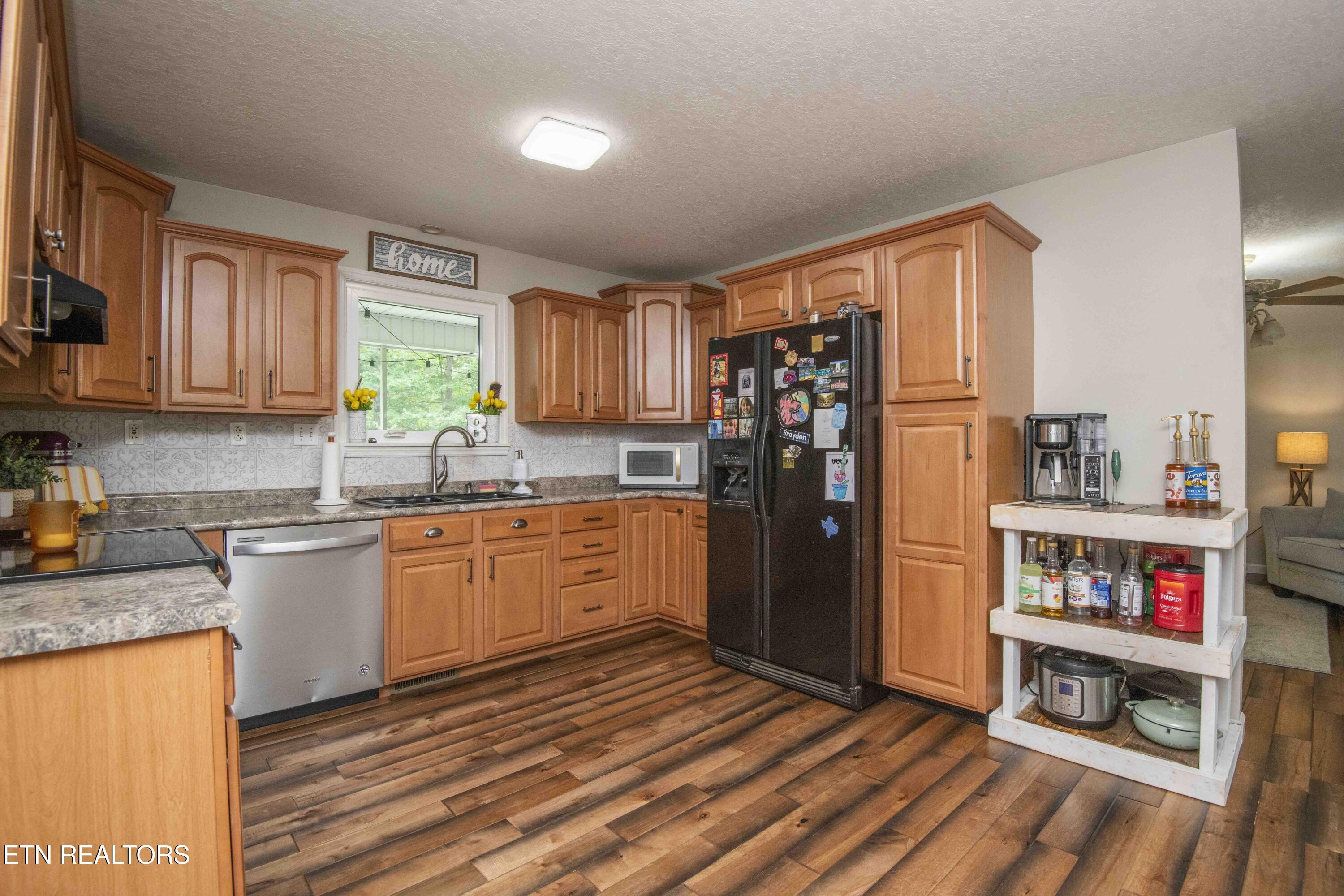 123 Southlake Drive Kingston TN 37763