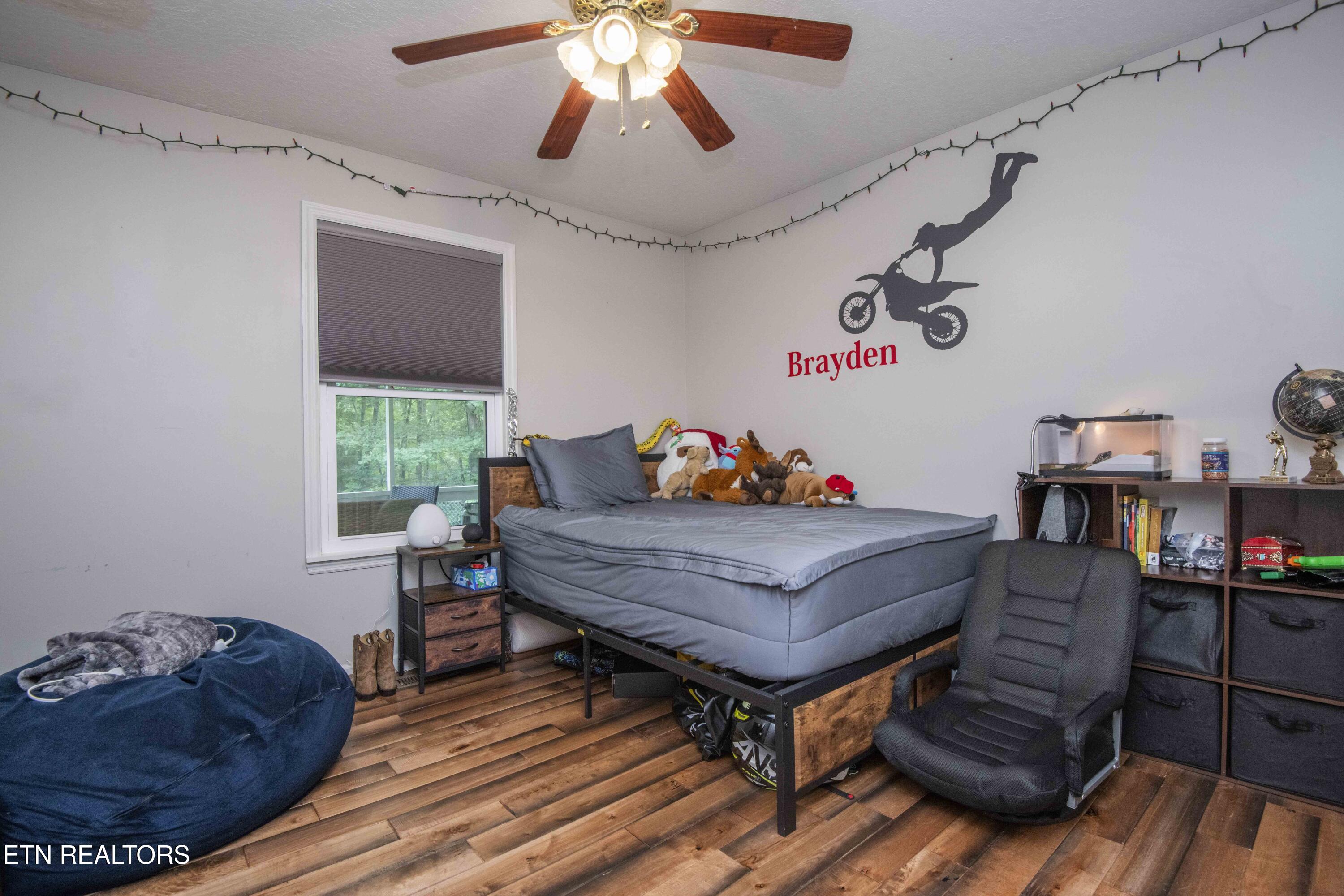 123 Southlake Drive Kingston TN 37763