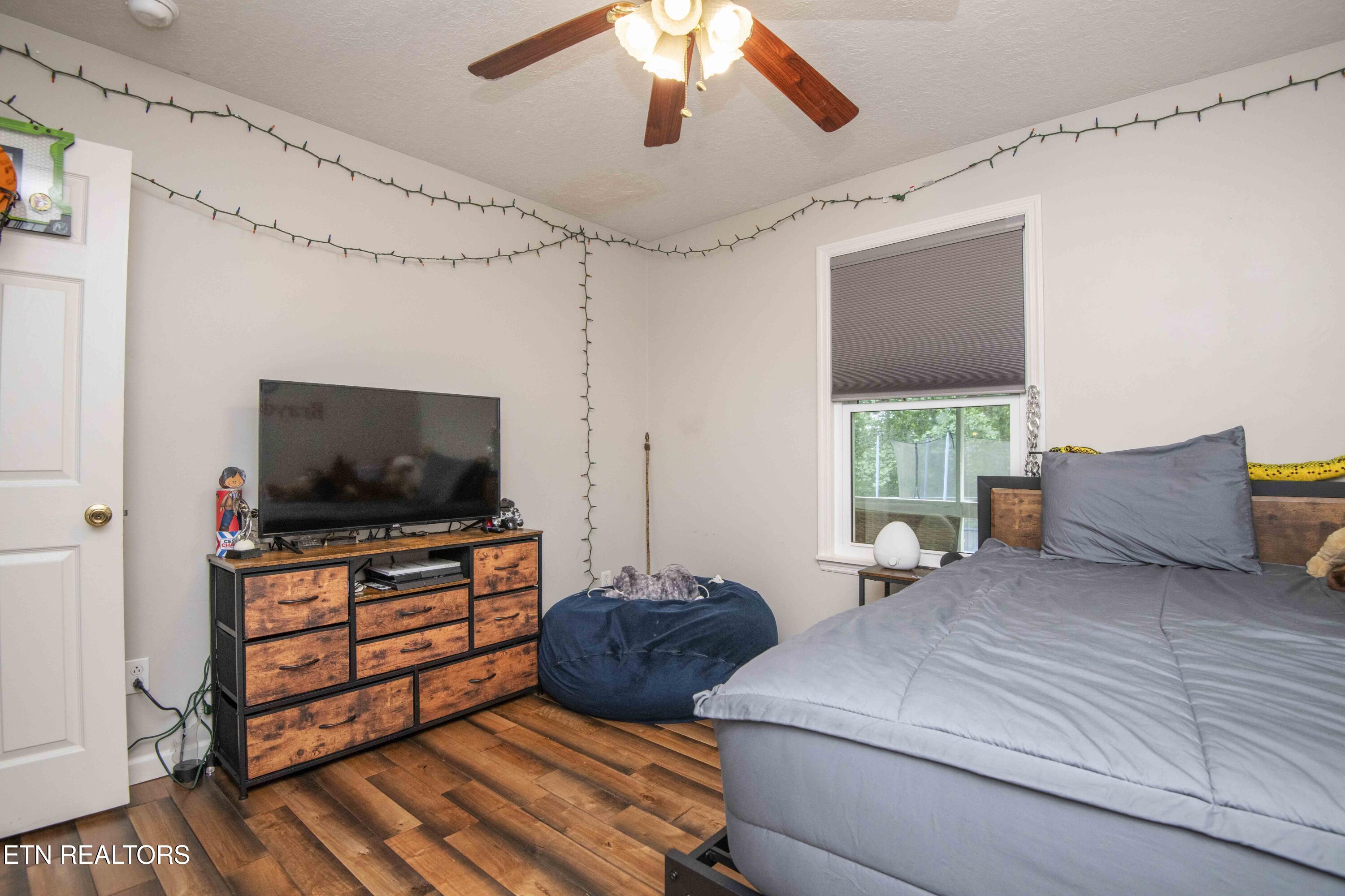 123 Southlake Drive Kingston TN 37763