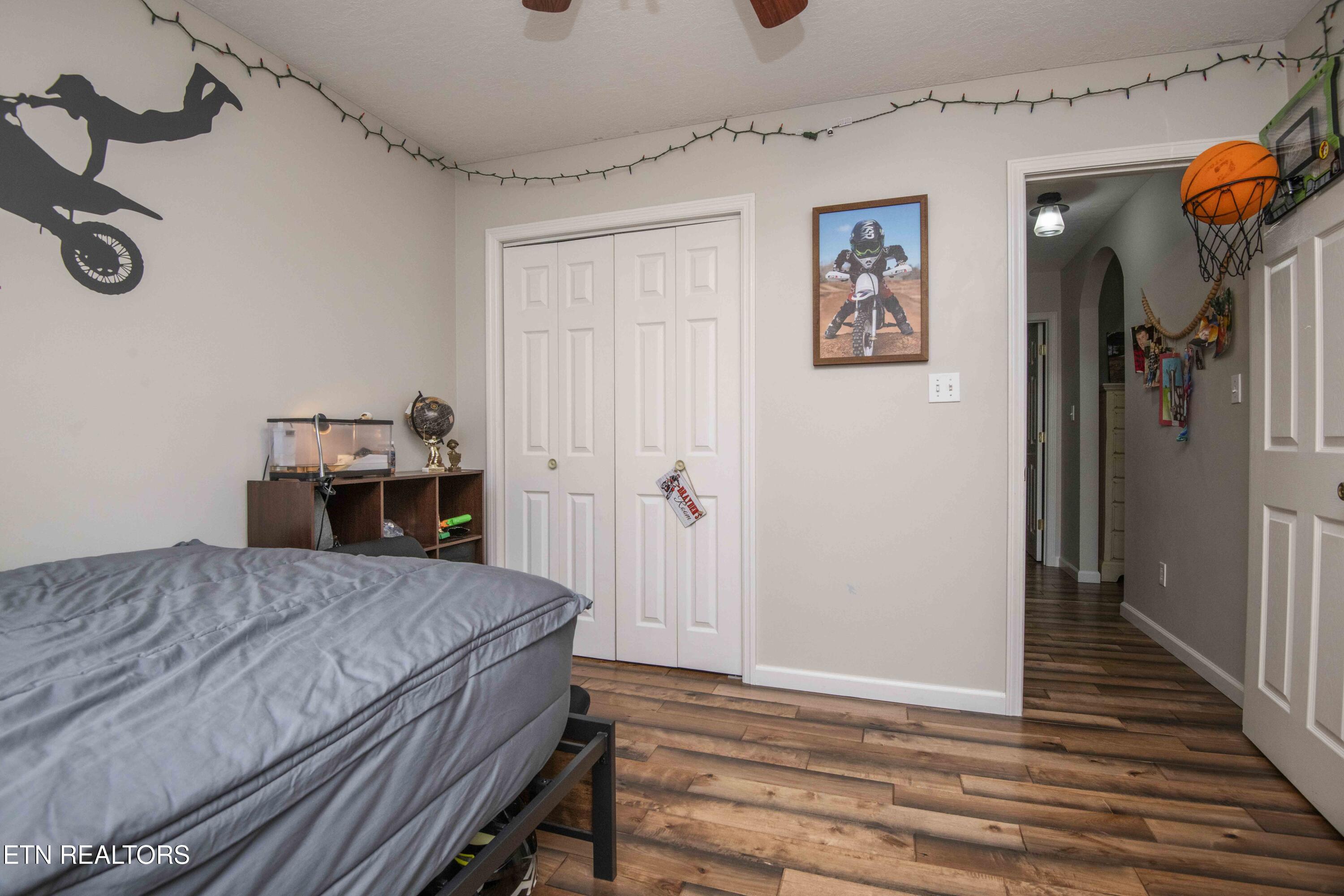 123 Southlake Drive Kingston TN 37763