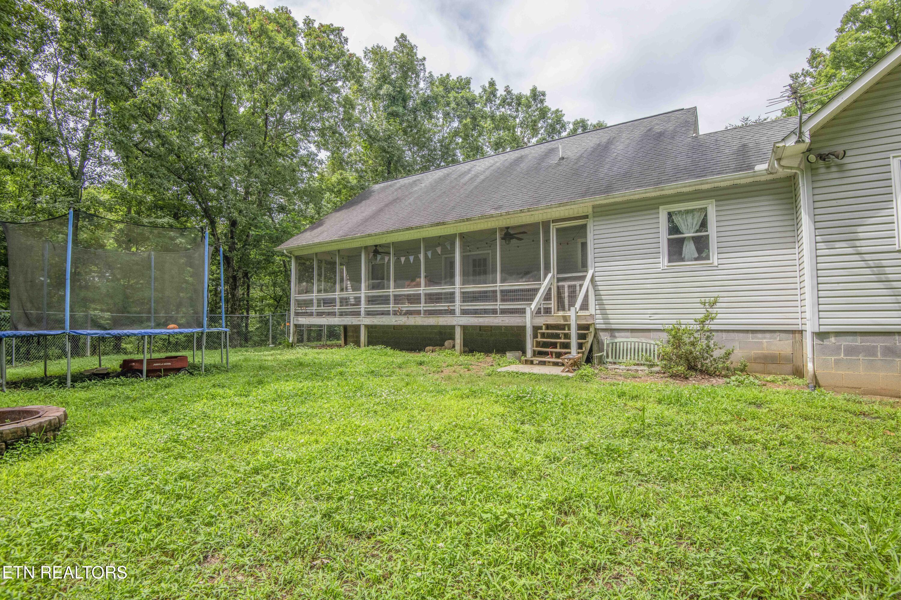 123 Southlake Drive Kingston TN 37763