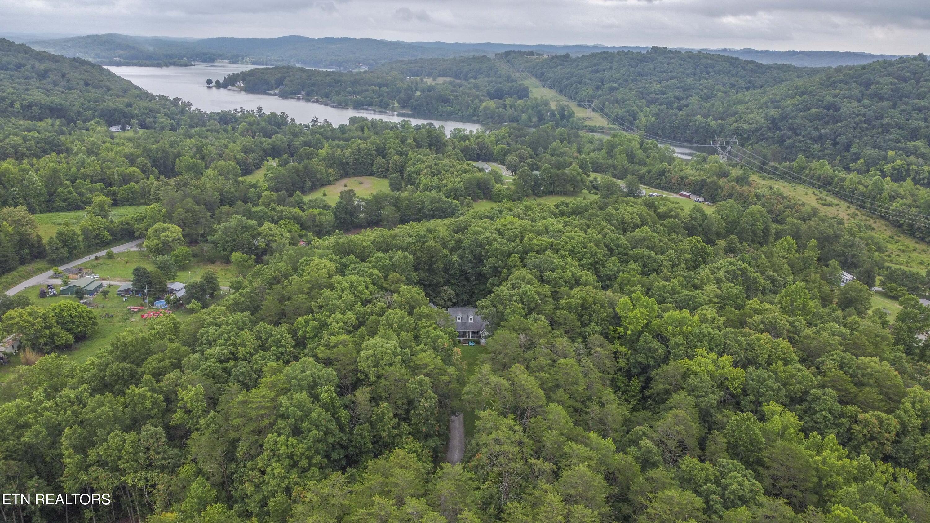 123 Southlake Drive Kingston TN 37763