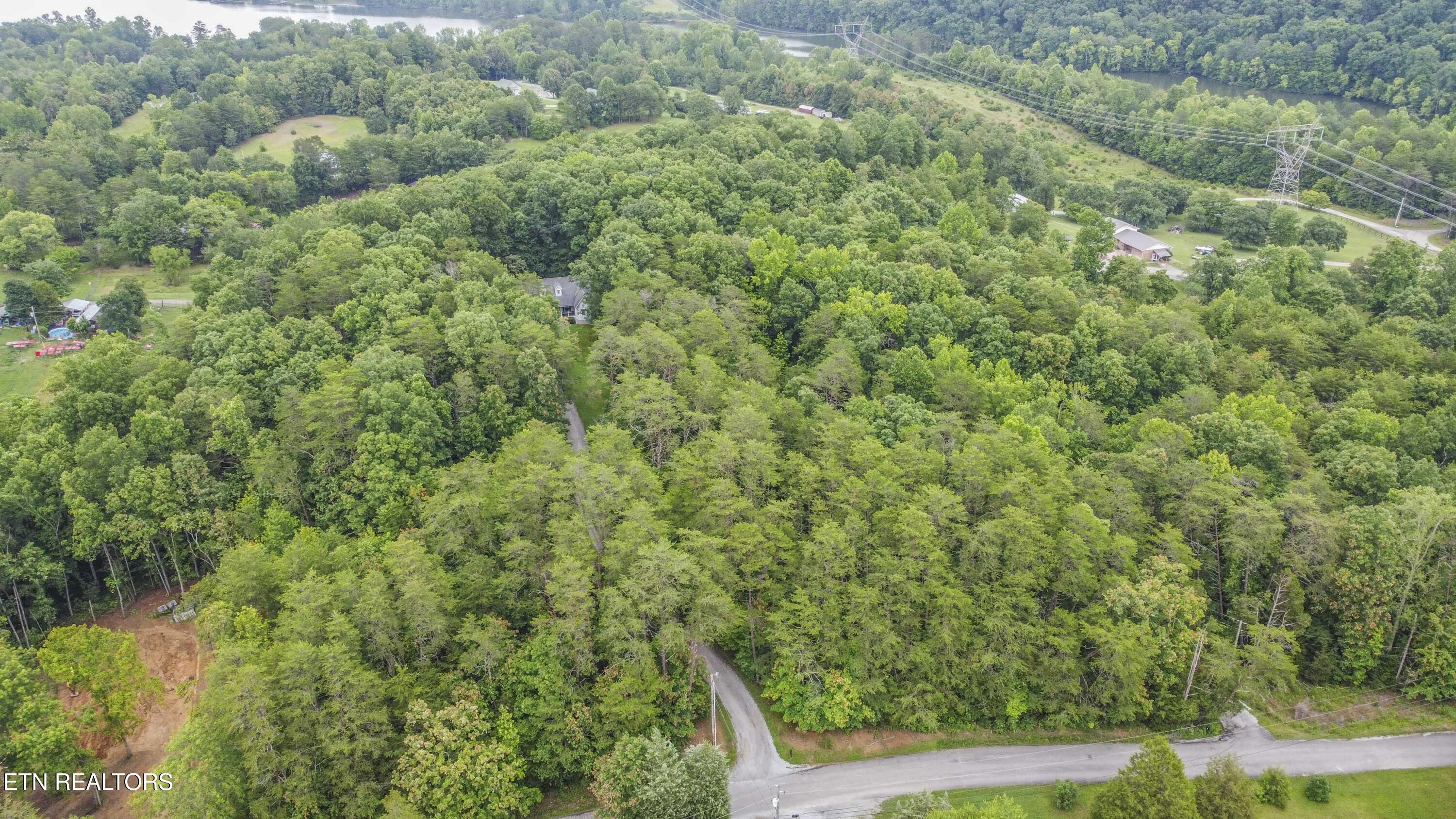 123 Southlake Drive Kingston TN 37763