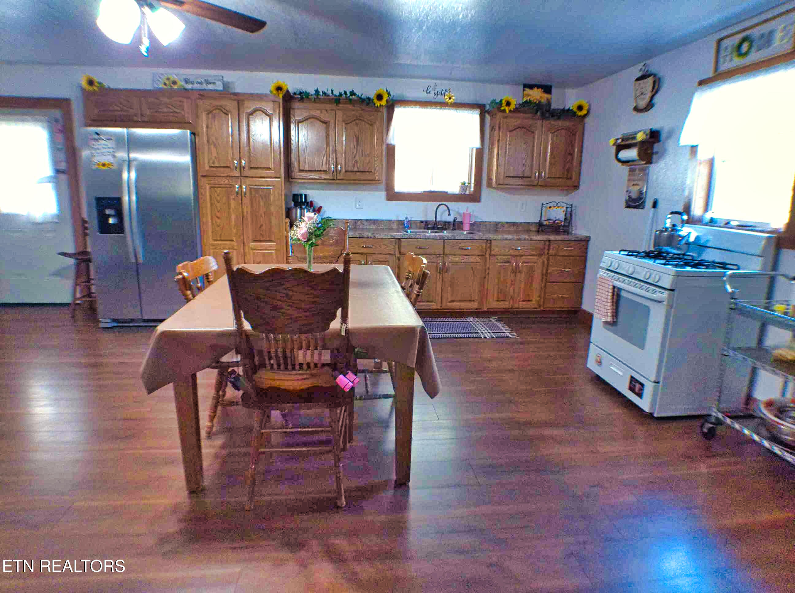 128 Knepp Road Deer Lodge TN 37726
