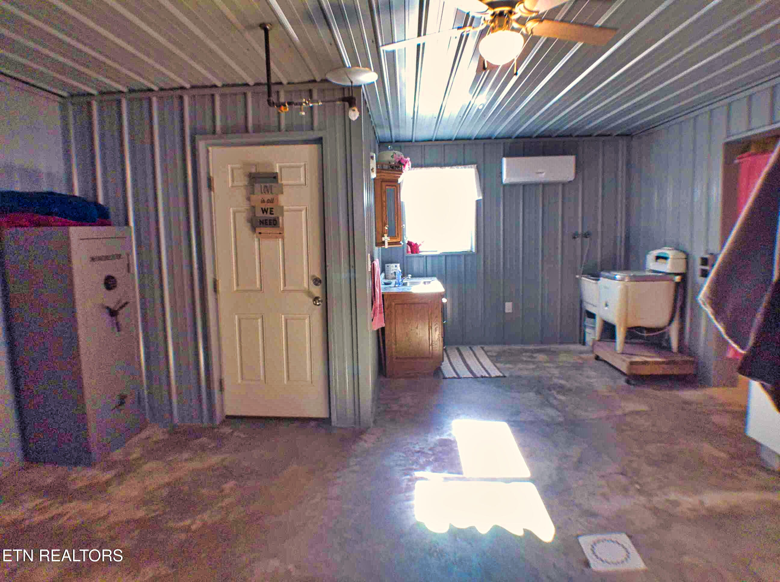 128 Knepp Road Deer Lodge TN 37726