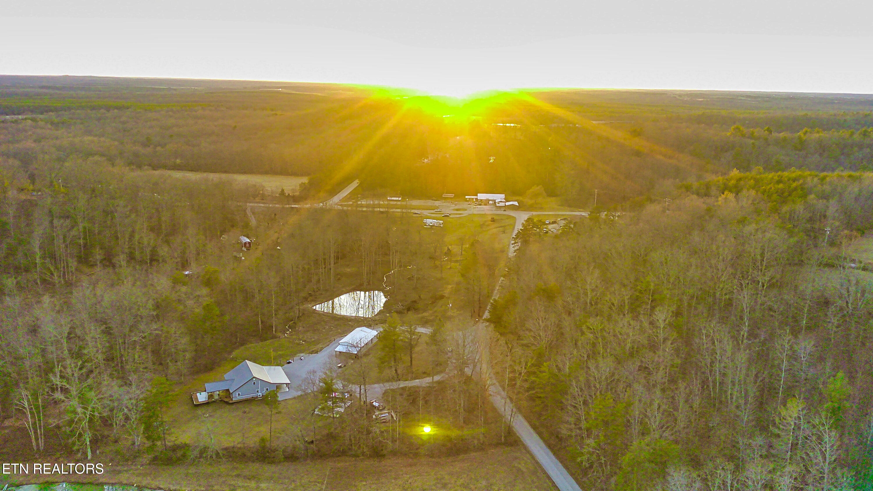 128 Knepp Road Deer Lodge TN 37726