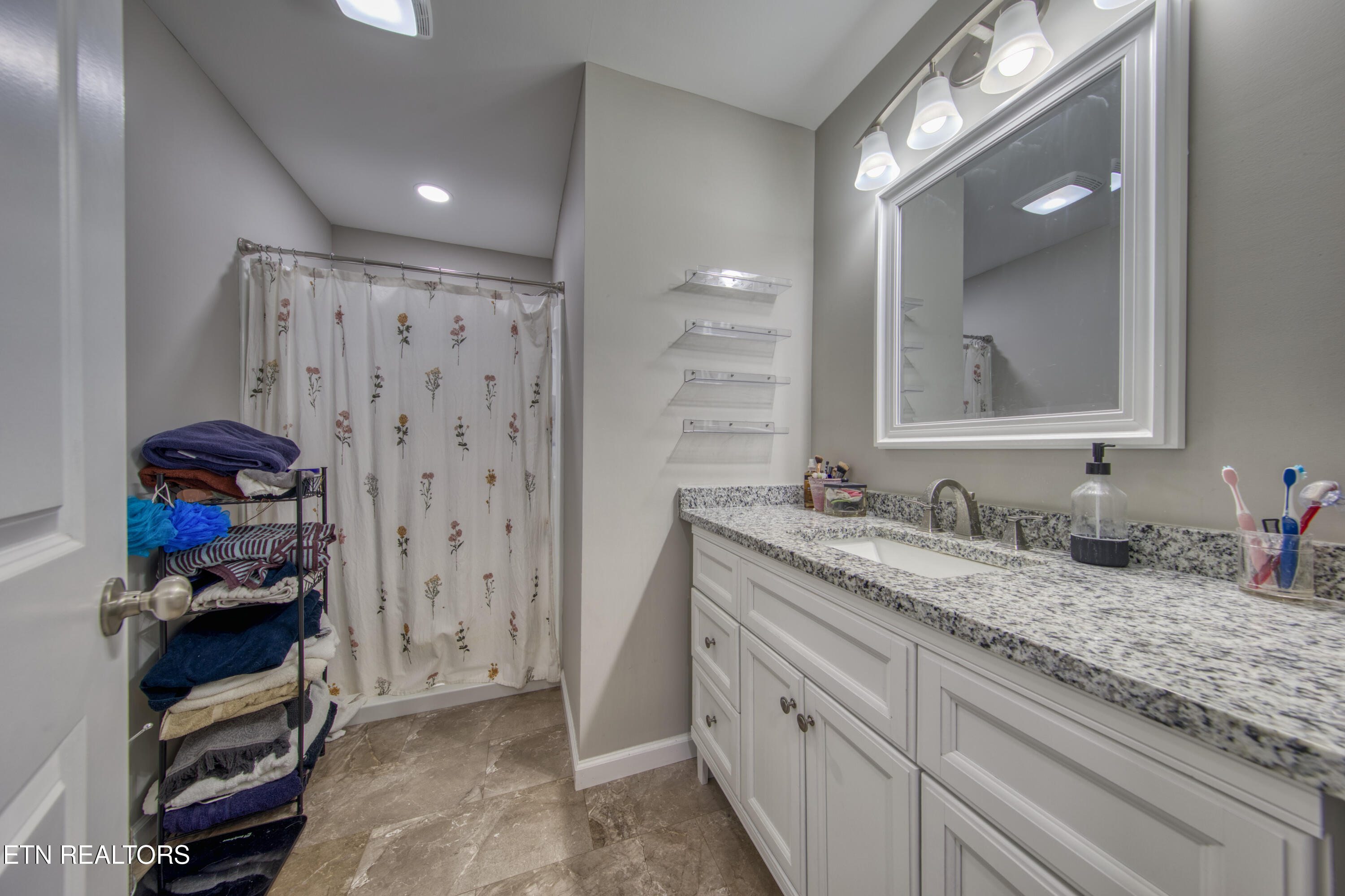 3913 Abercorn Road Knoxville TN 37921