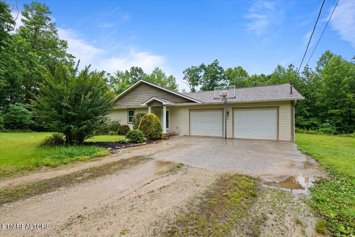 185 Valley View Lane Jellico TN 37762