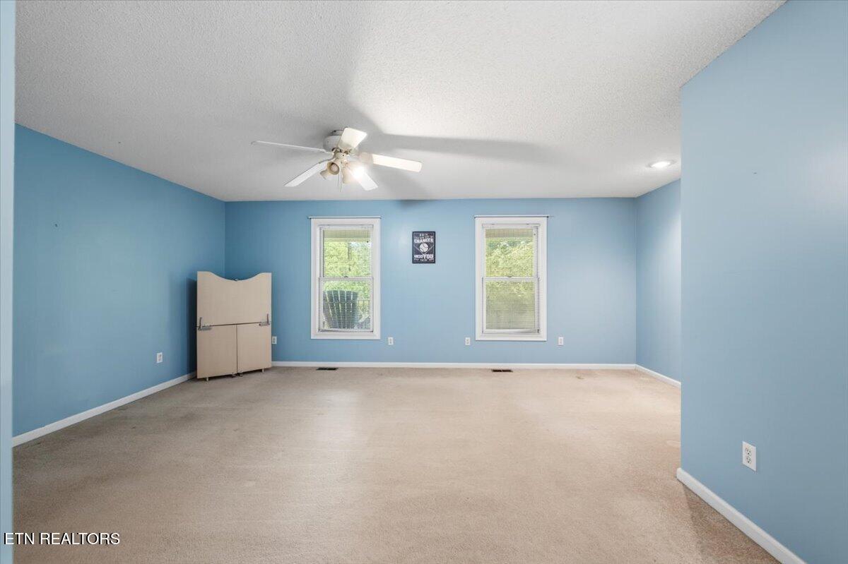 185 Valley View Lane Jellico TN 37762