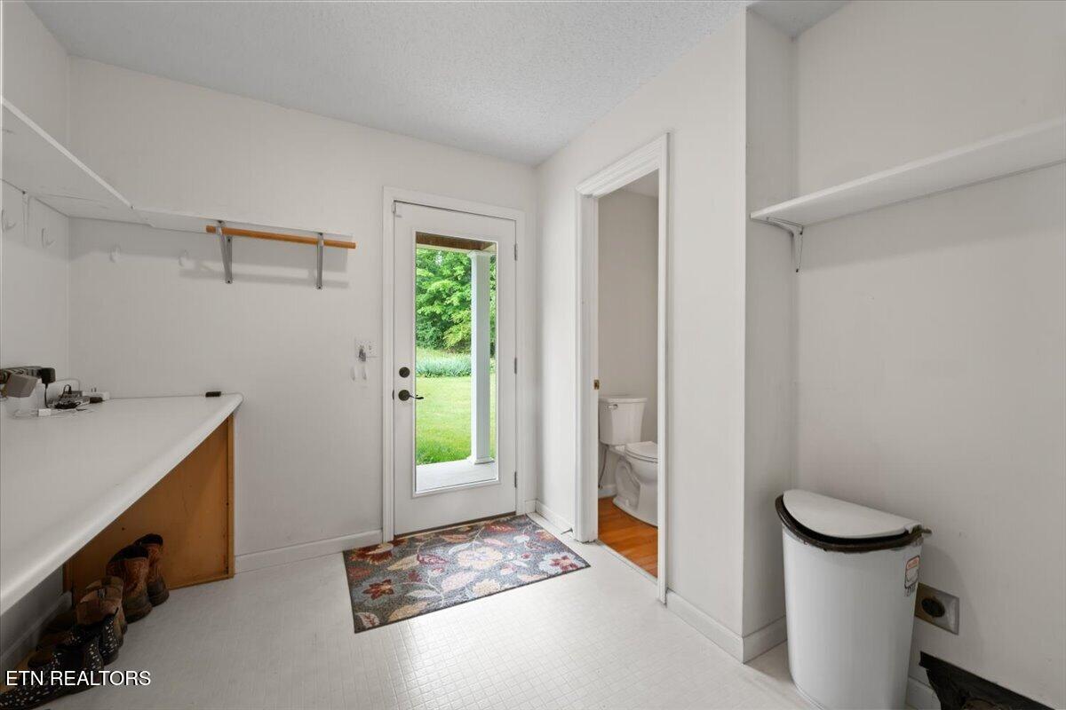 185 Valley View Lane Jellico TN 37762