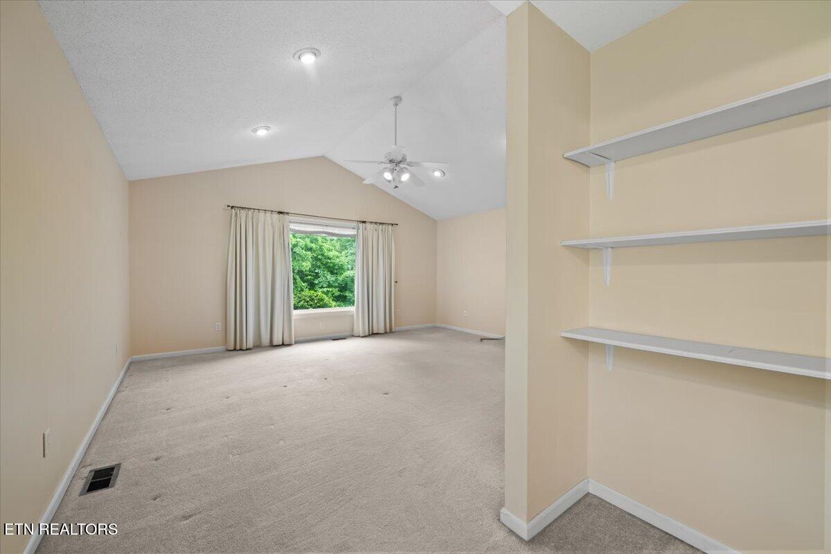 185 Valley View Lane Jellico TN 37762