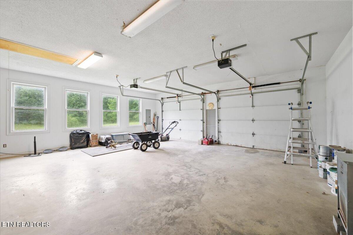 185 Valley View Lane Jellico TN 37762