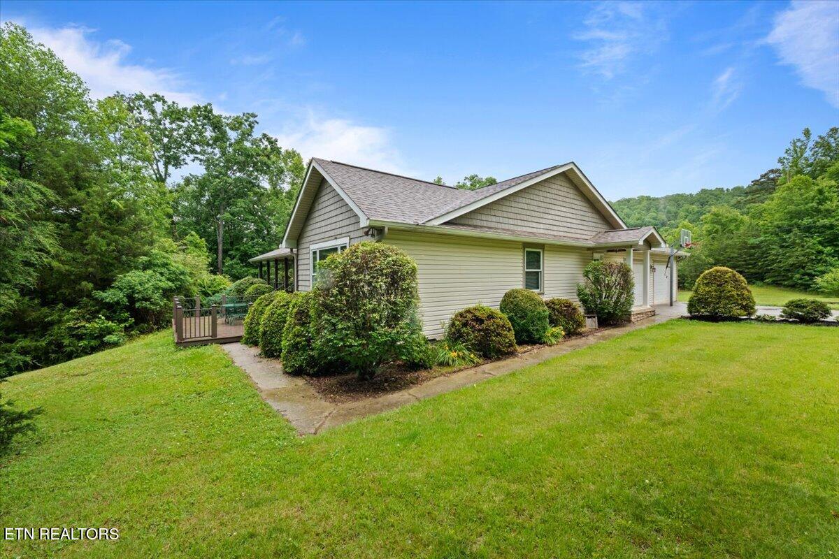 185 Valley View Lane Jellico TN 37762