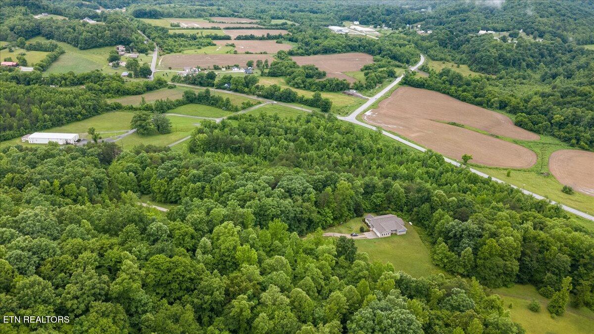 185 Valley View Lane Jellico TN 37762