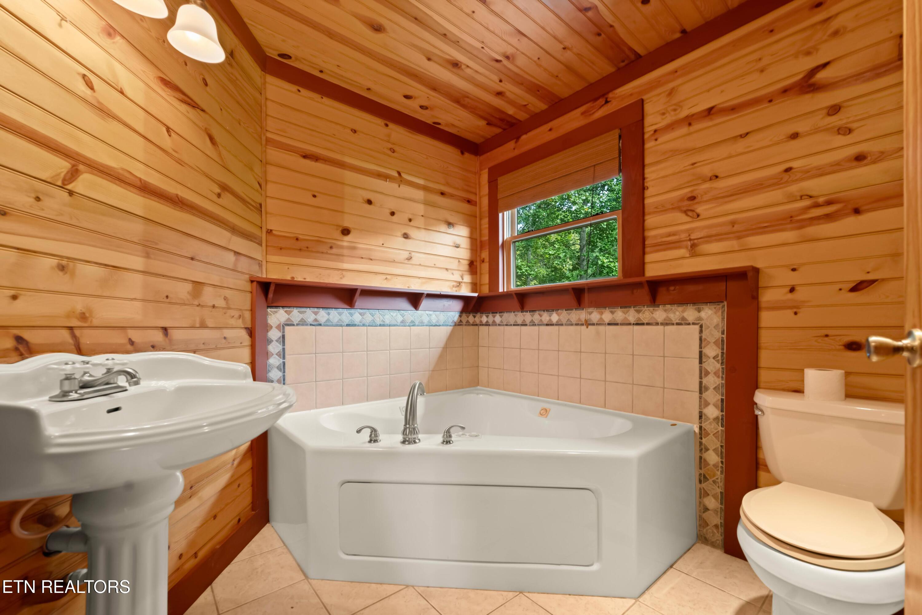 95 Alisha Lane Crossville TN 38571