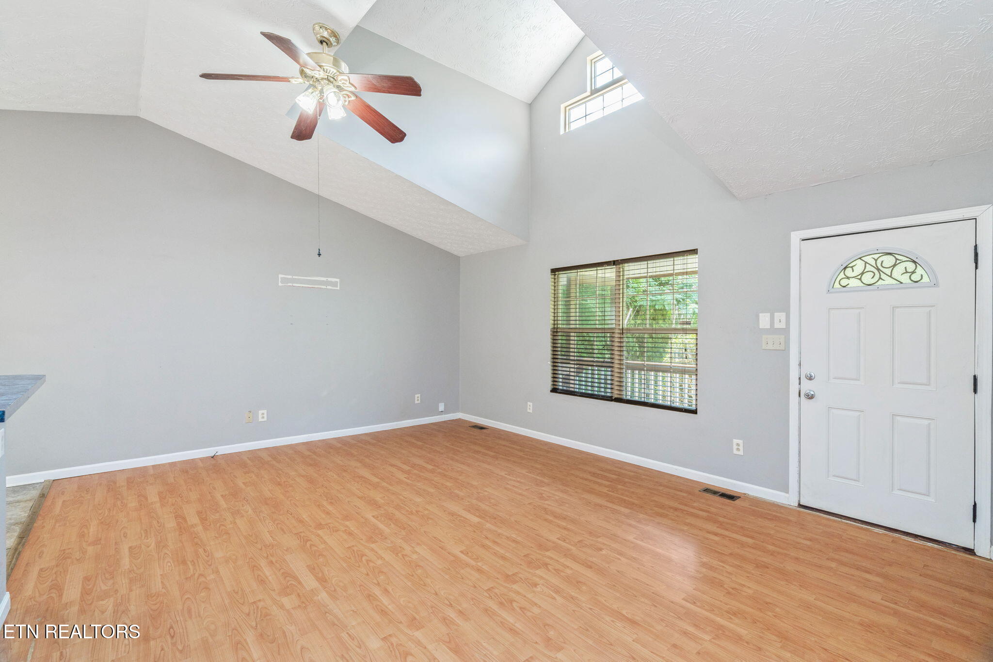 1041 SW Spring Drive Knoxville TN 37920