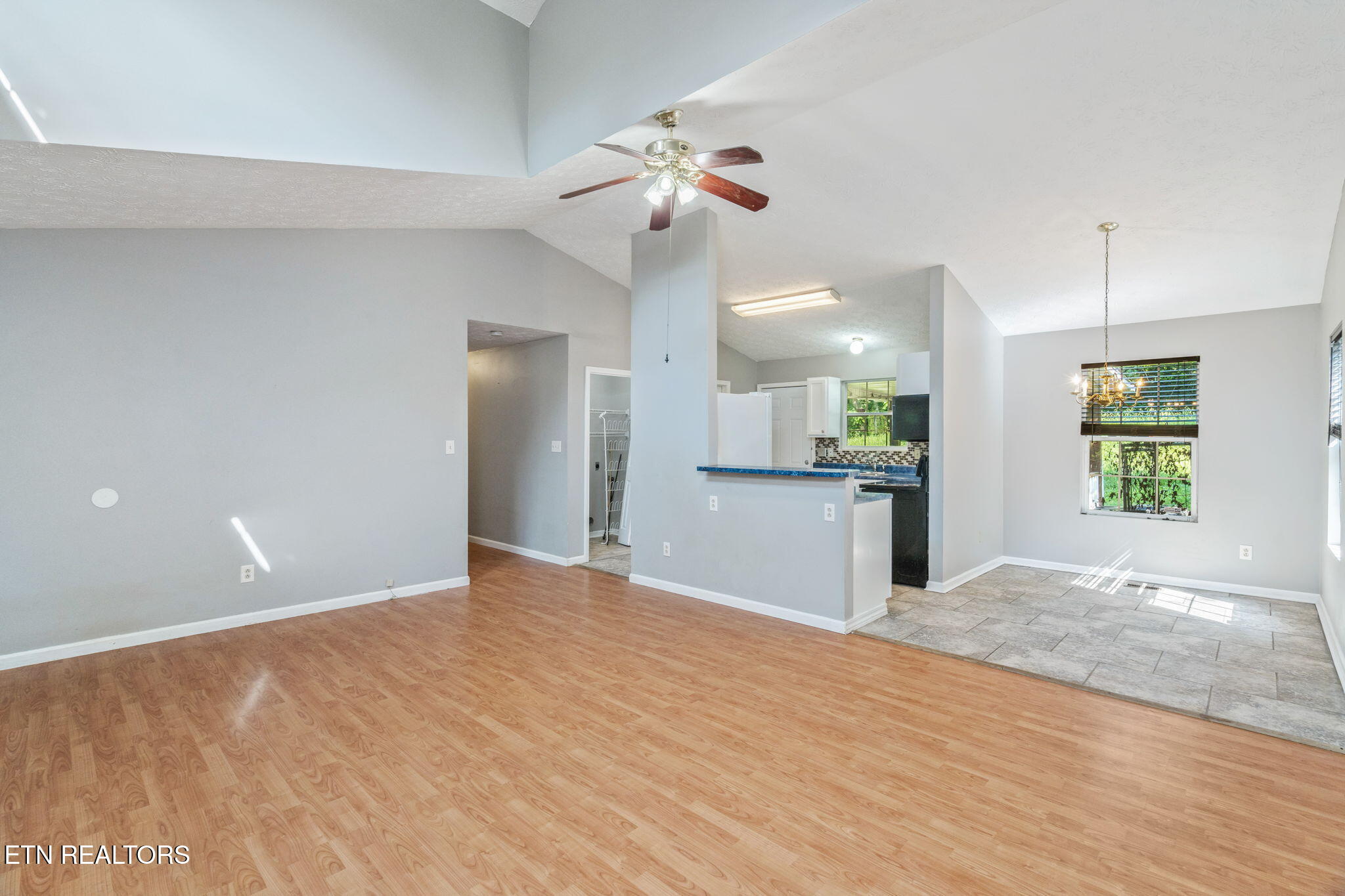 1041 SW Spring Drive Knoxville TN 37920