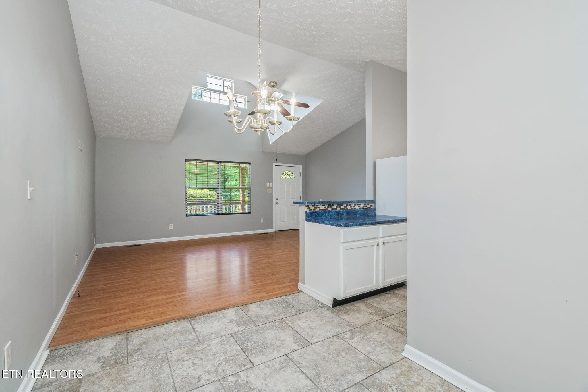 1041 SW Spring Drive Knoxville TN 37920