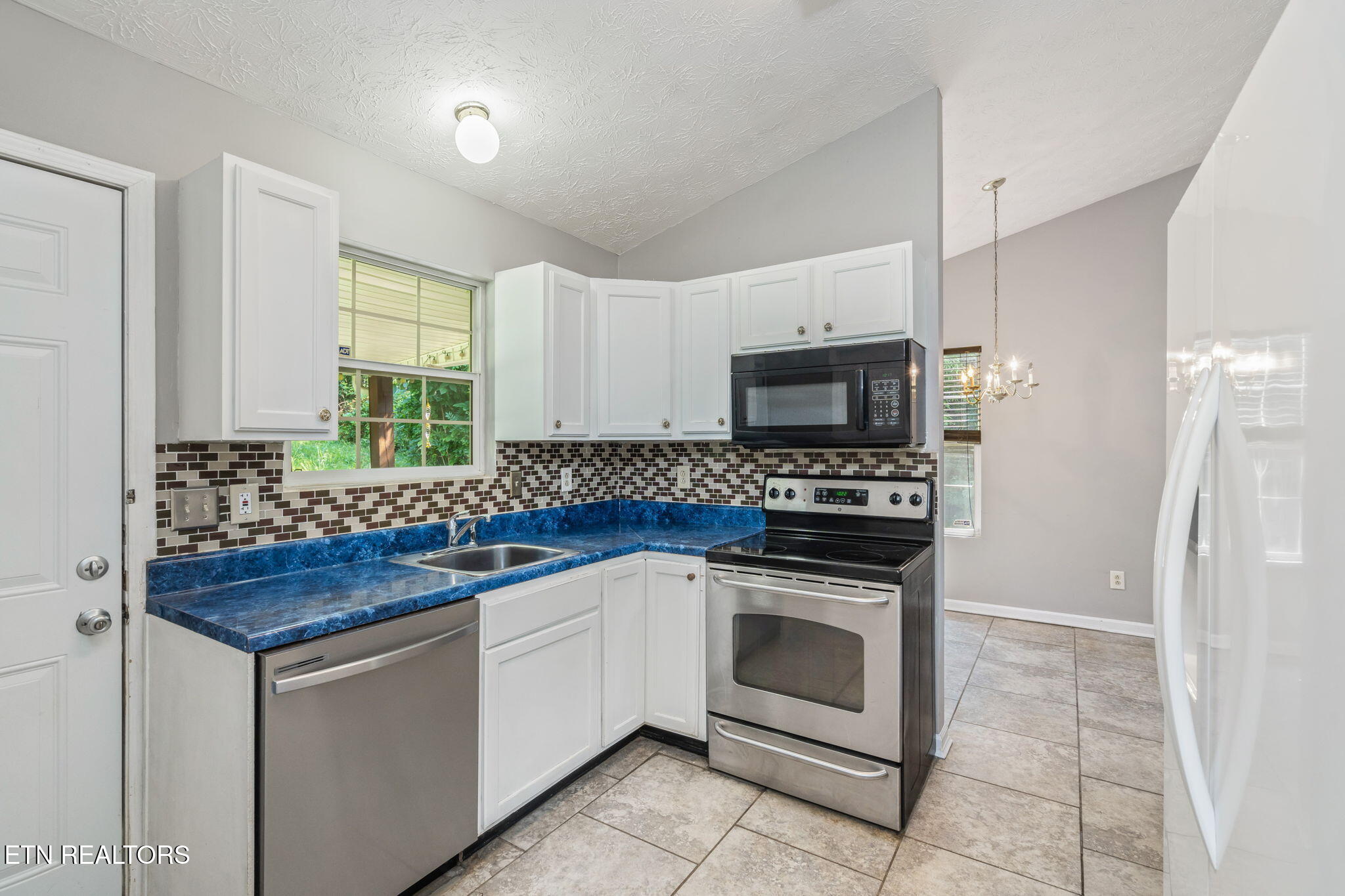 1041 SW Spring Drive Knoxville TN 37920