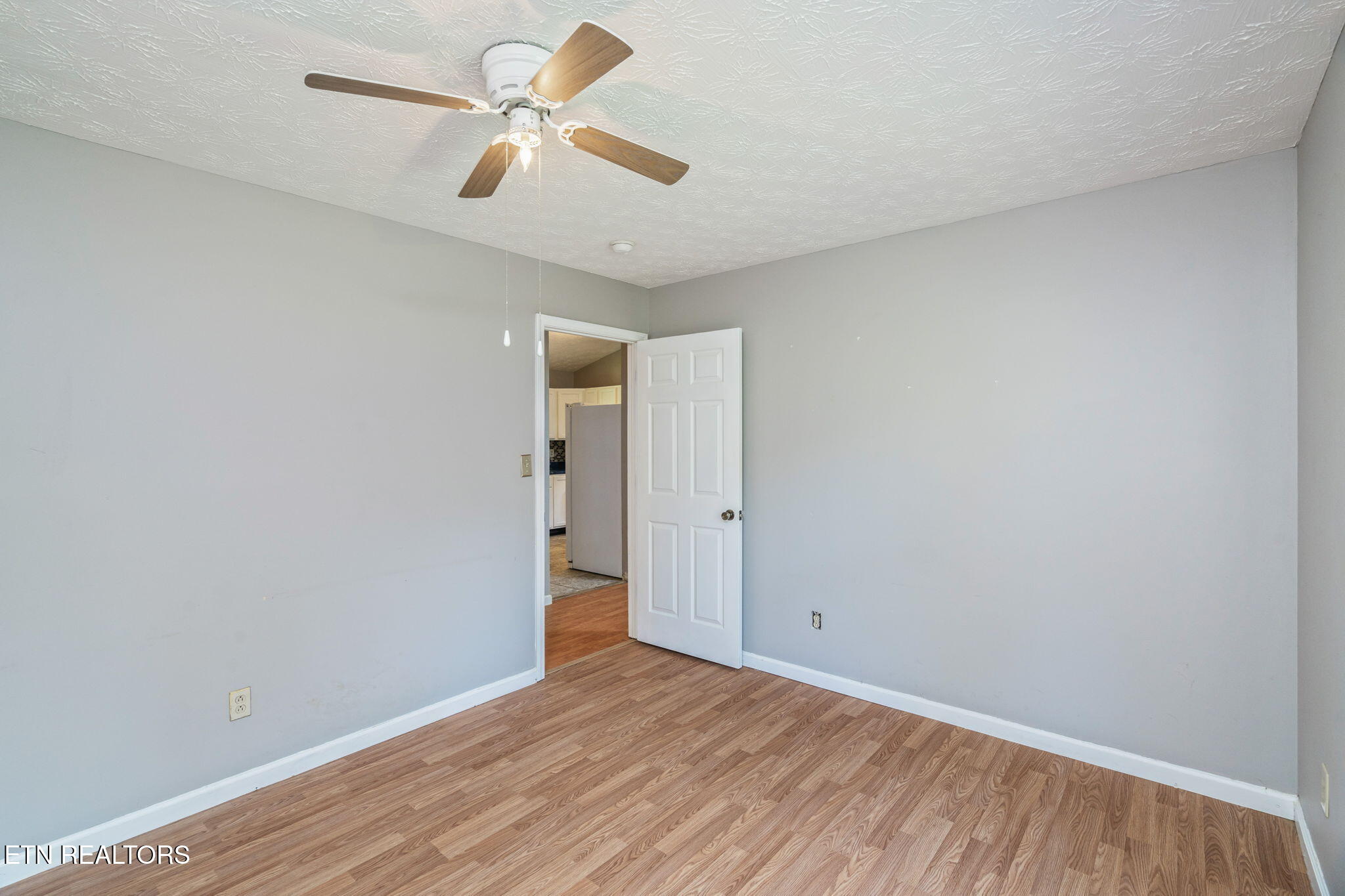 1041 SW Spring Drive Knoxville TN 37920