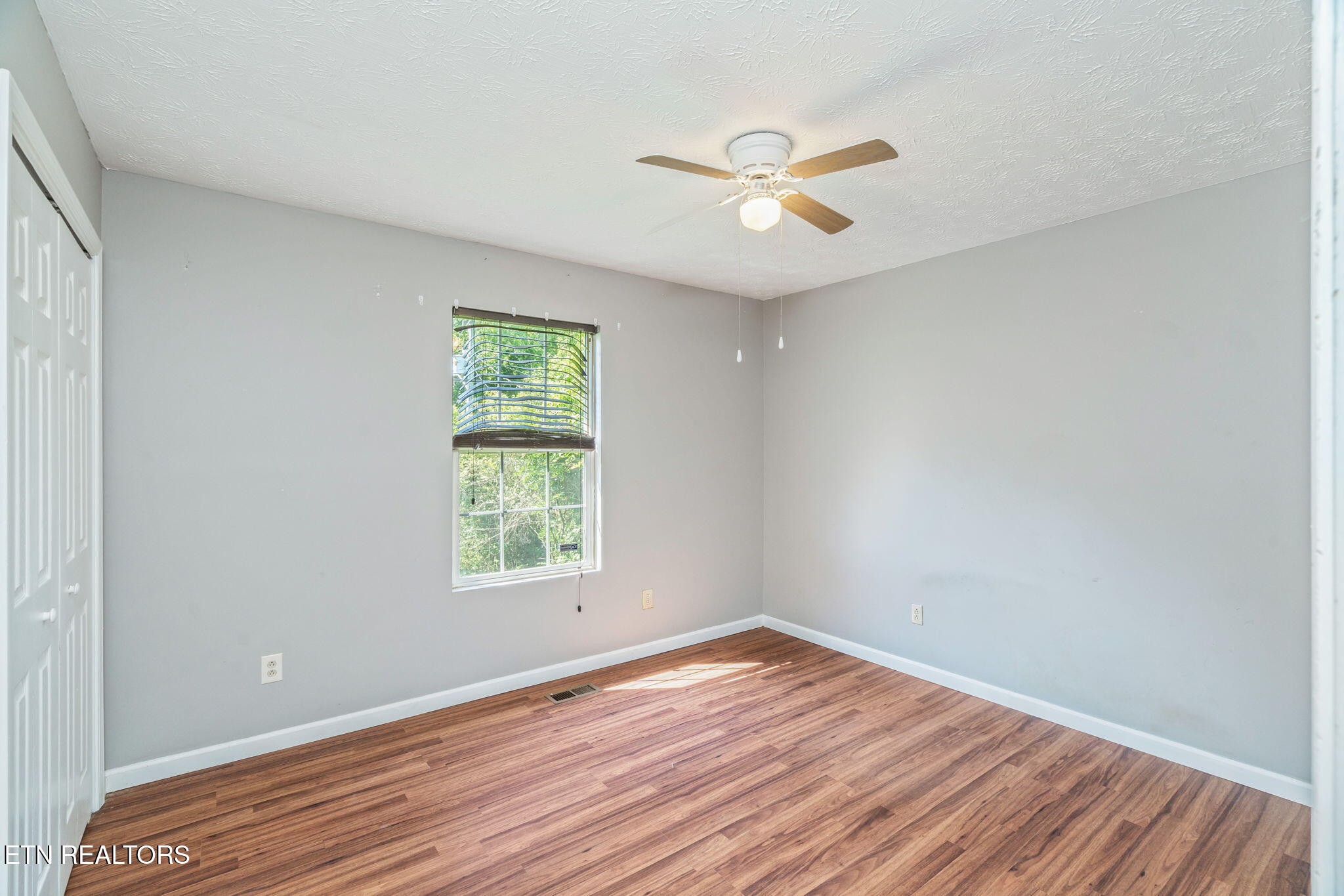 1041 SW Spring Drive Knoxville TN 37920