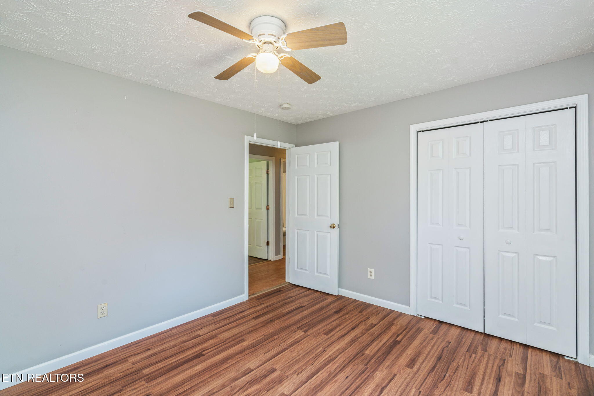 1041 SW Spring Drive Knoxville TN 37920
