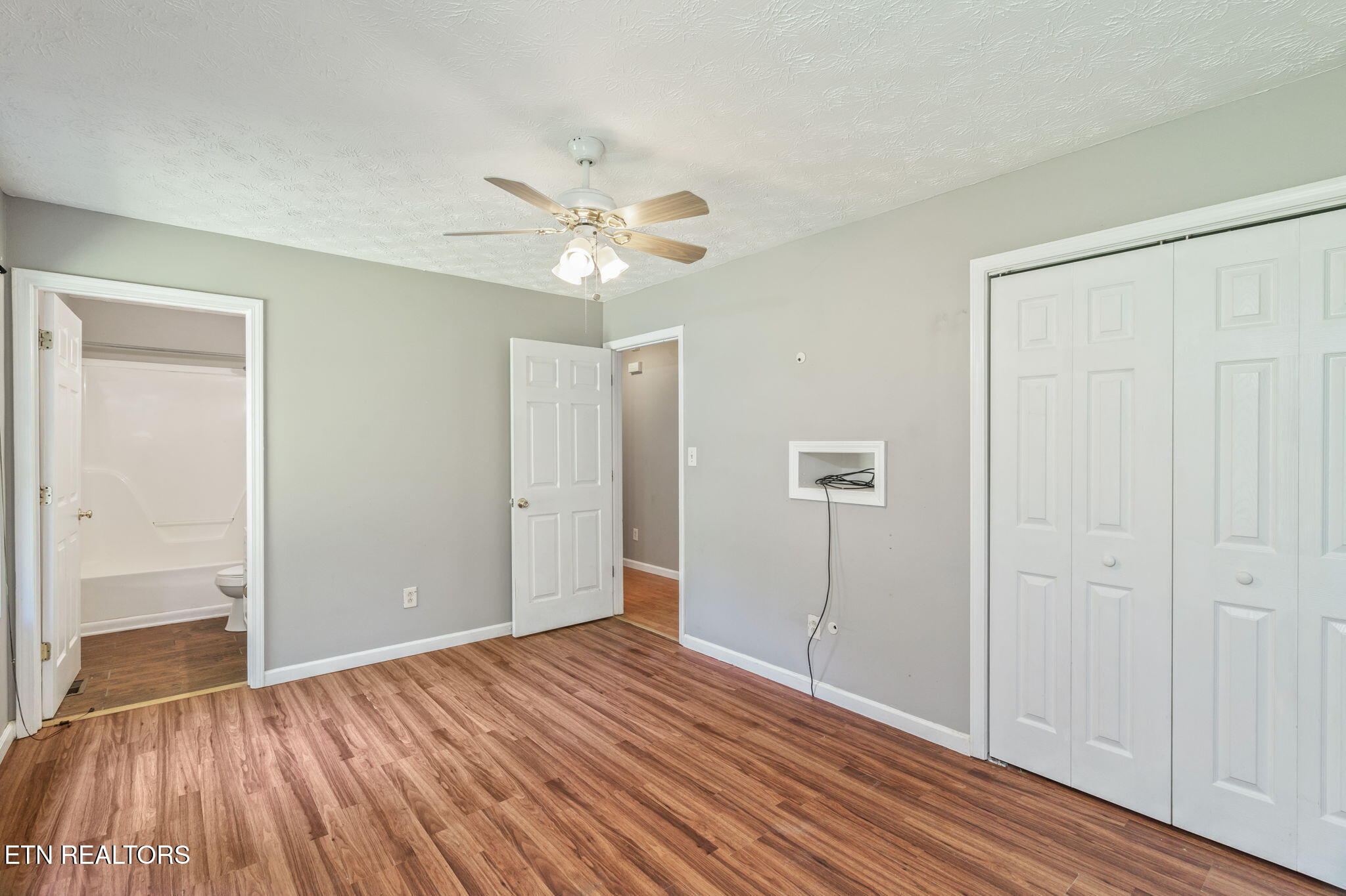 1041 SW Spring Drive Knoxville TN 37920