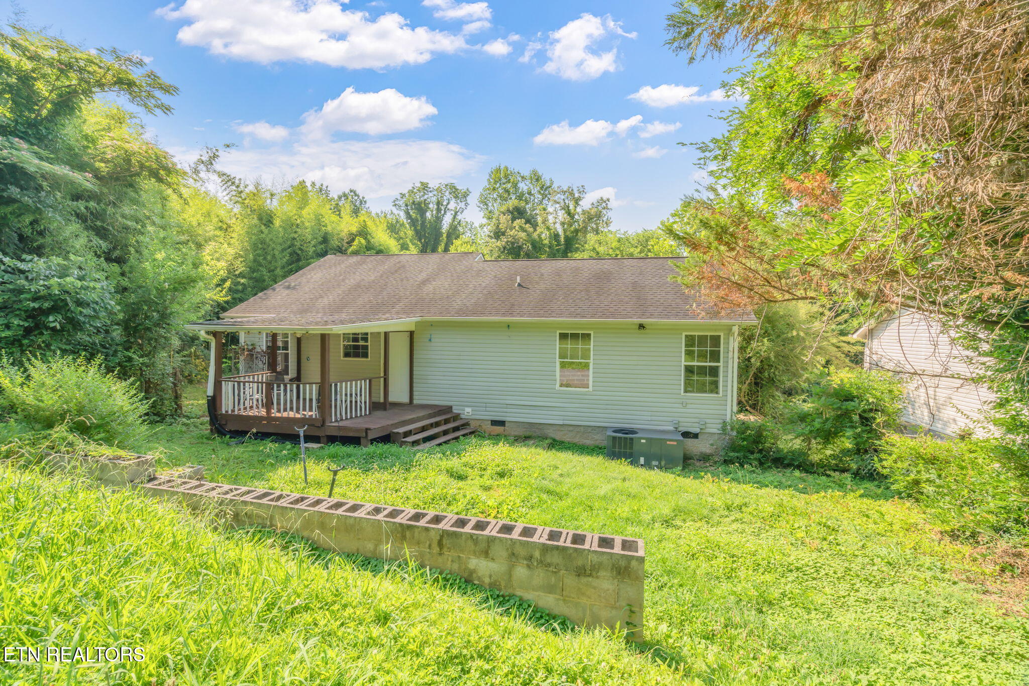 1041 SW Spring Drive Knoxville TN 37920