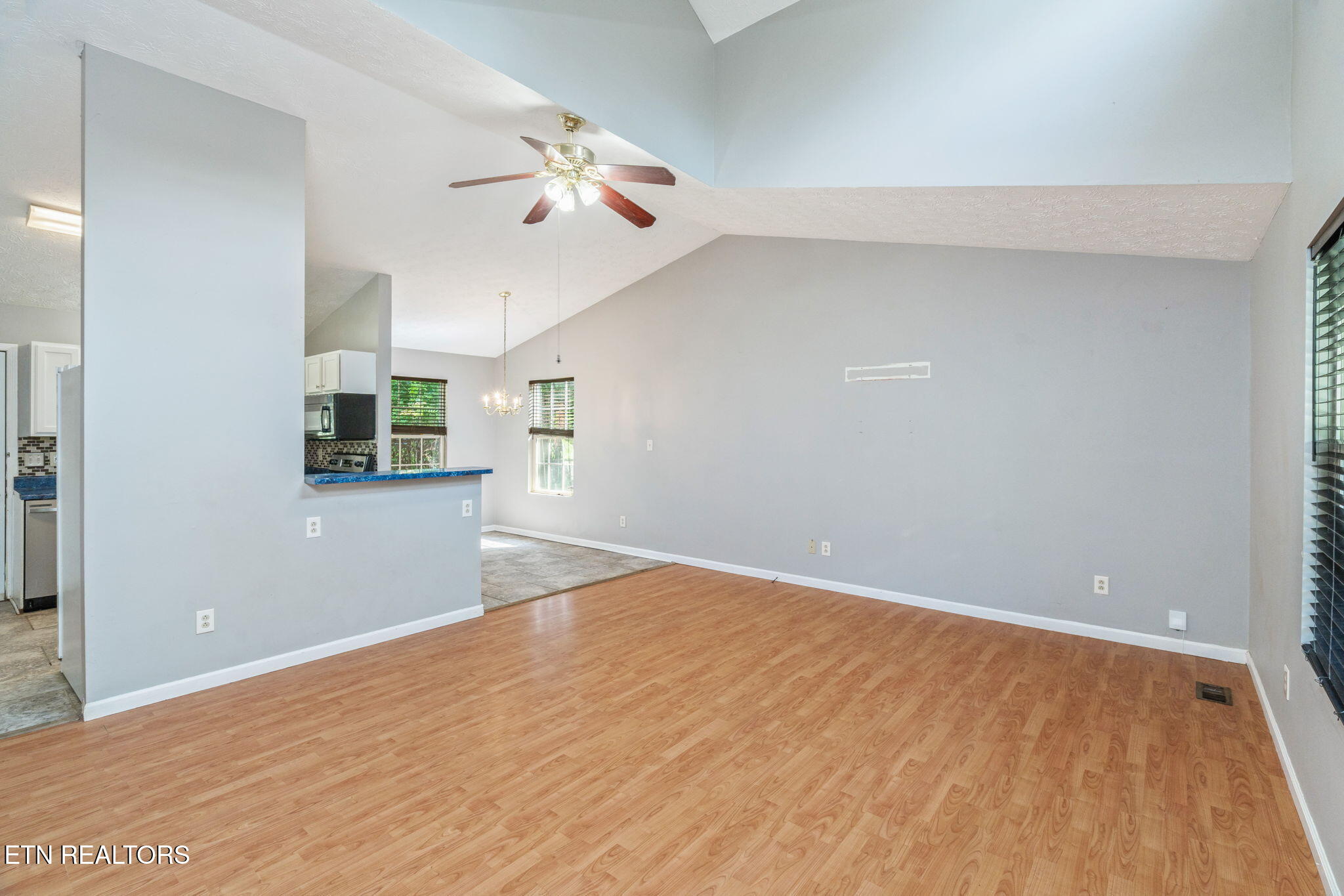 1041 SW Spring Drive Knoxville TN 37920
