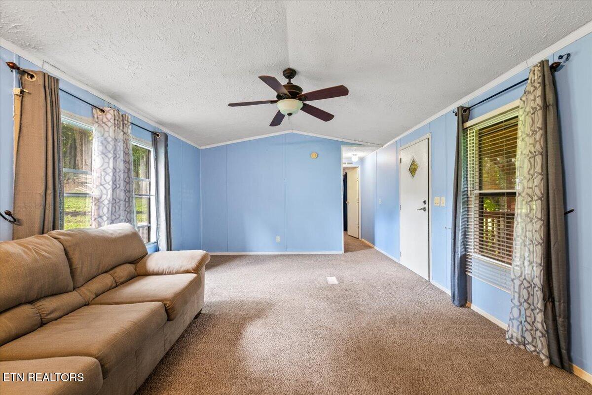 166 Andrew Lane Jacksboro TN 37757