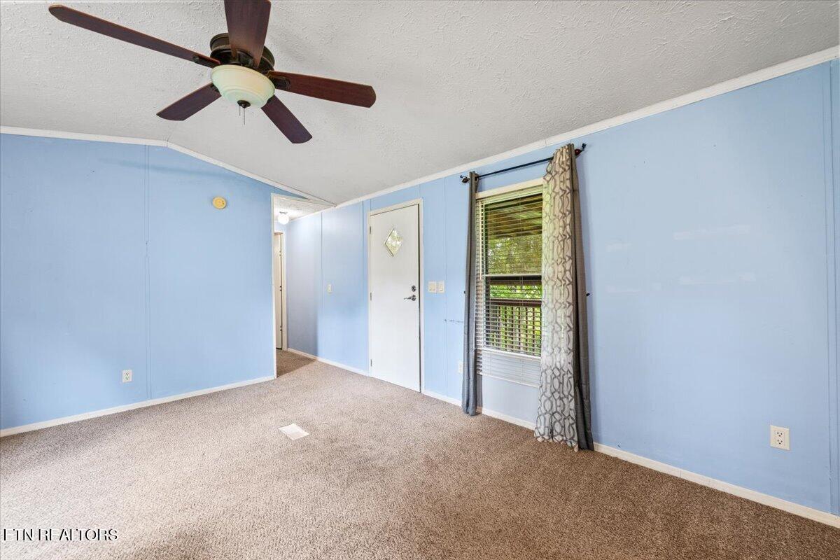 166 Andrew Lane Jacksboro TN 37757
