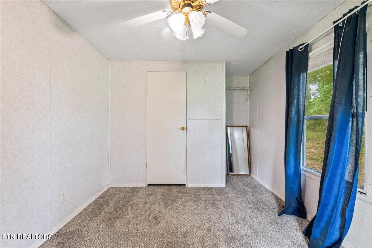 166 Andrew Lane Jacksboro TN 37757