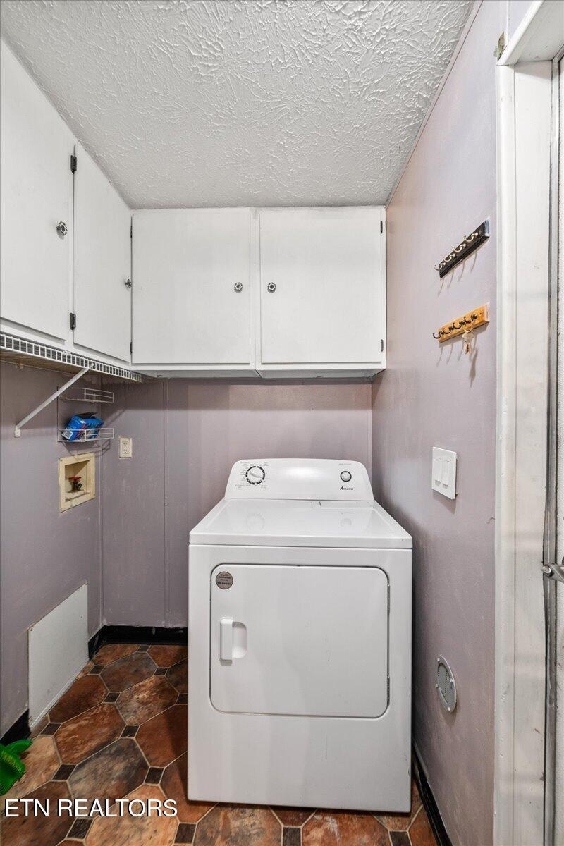 166 Andrew Lane Jacksboro TN 37757