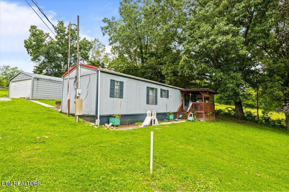 166 Andrew Lane Jacksboro TN 37757