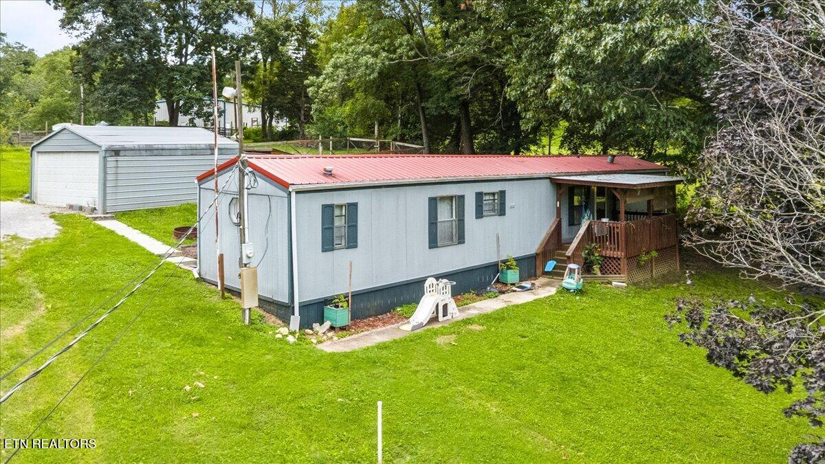 166 Andrew Lane Jacksboro TN 37757