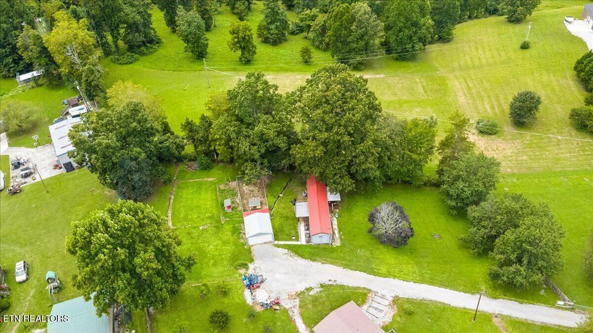 166 Andrew Lane Jacksboro TN 37757