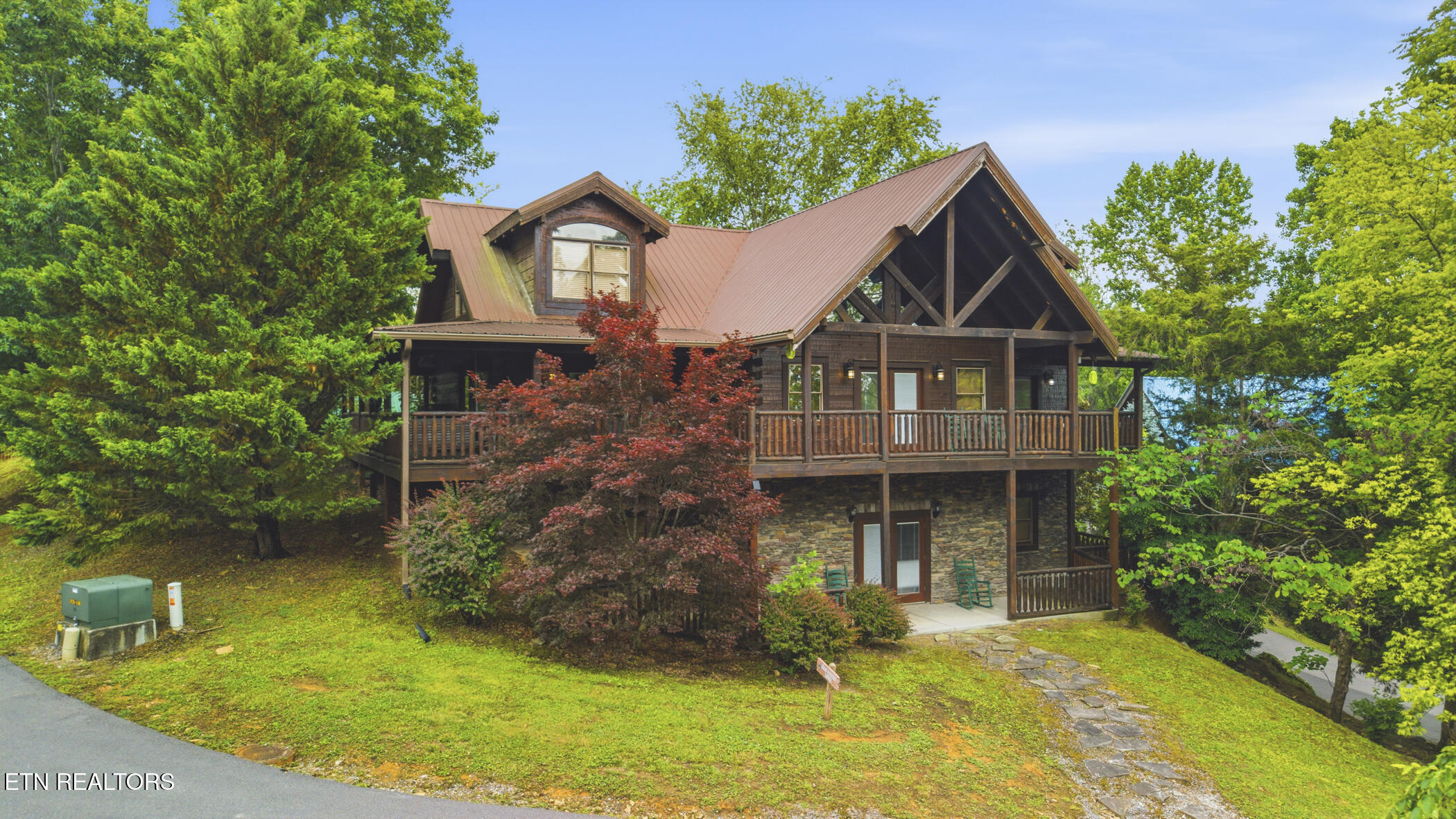 2906 Quiet Oak Way Pigeon Forge TN 37863