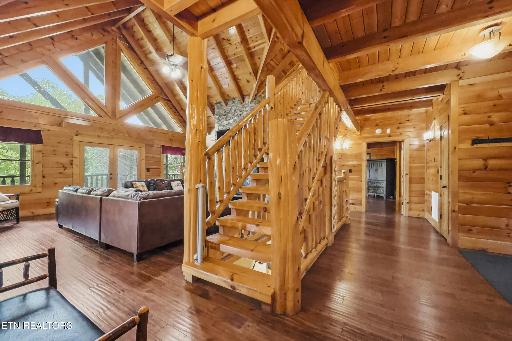2906 Quiet Oak Way Pigeon Forge TN 37863