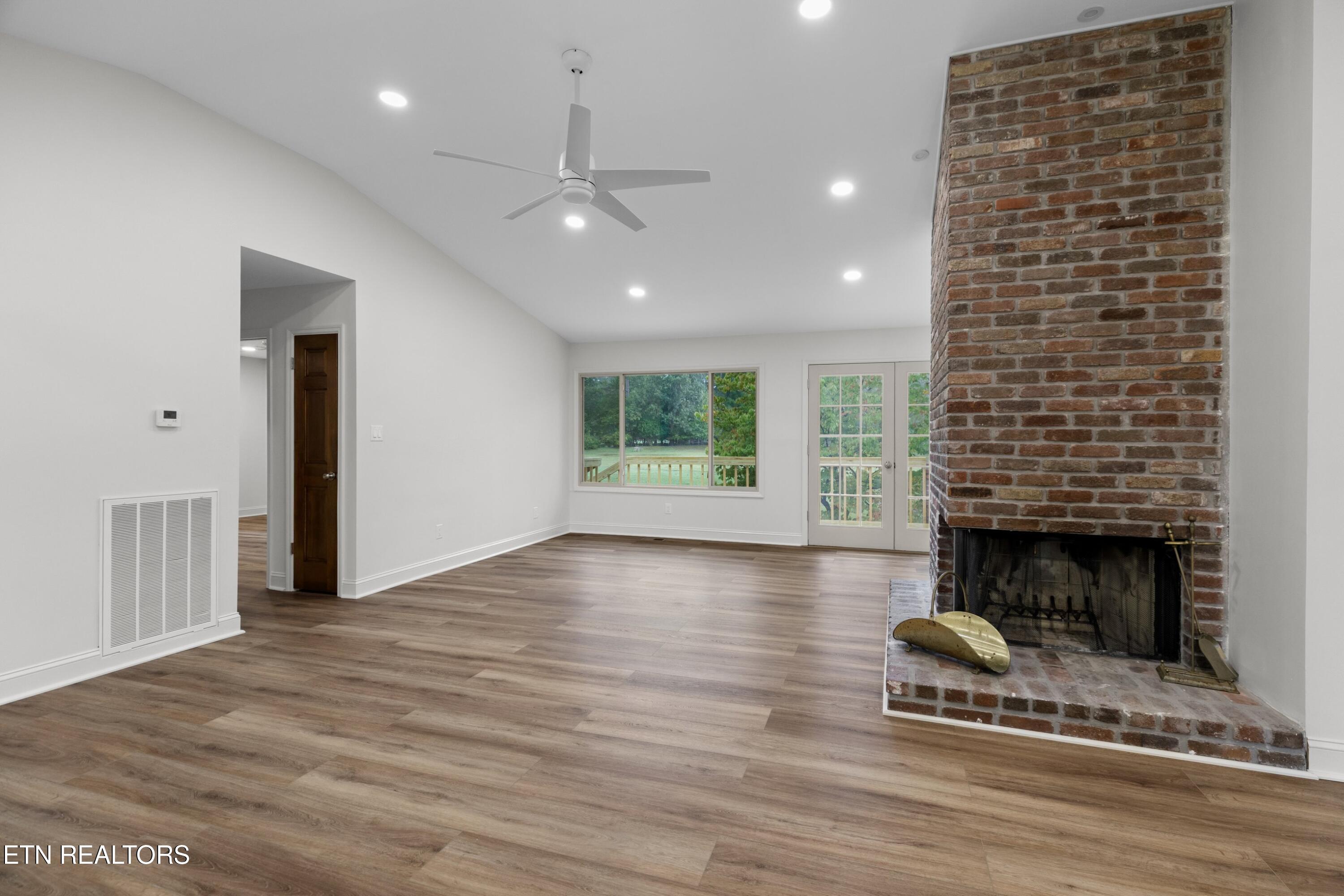 3320 Hazelwood Court Baneberry TN 37890