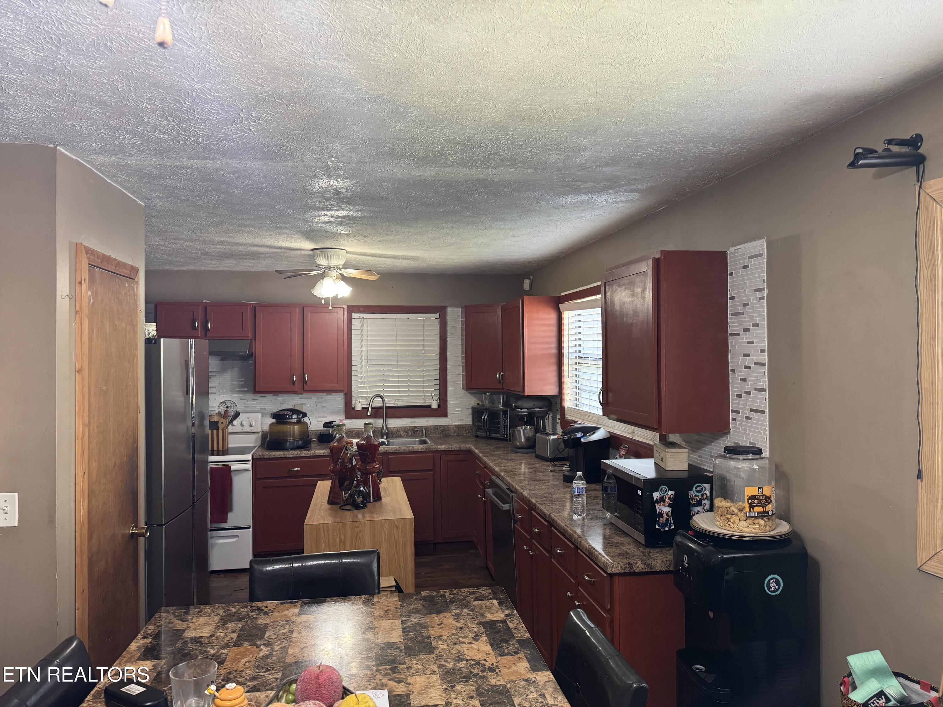 1085 Obes Branch Road Sevierville TN 37876